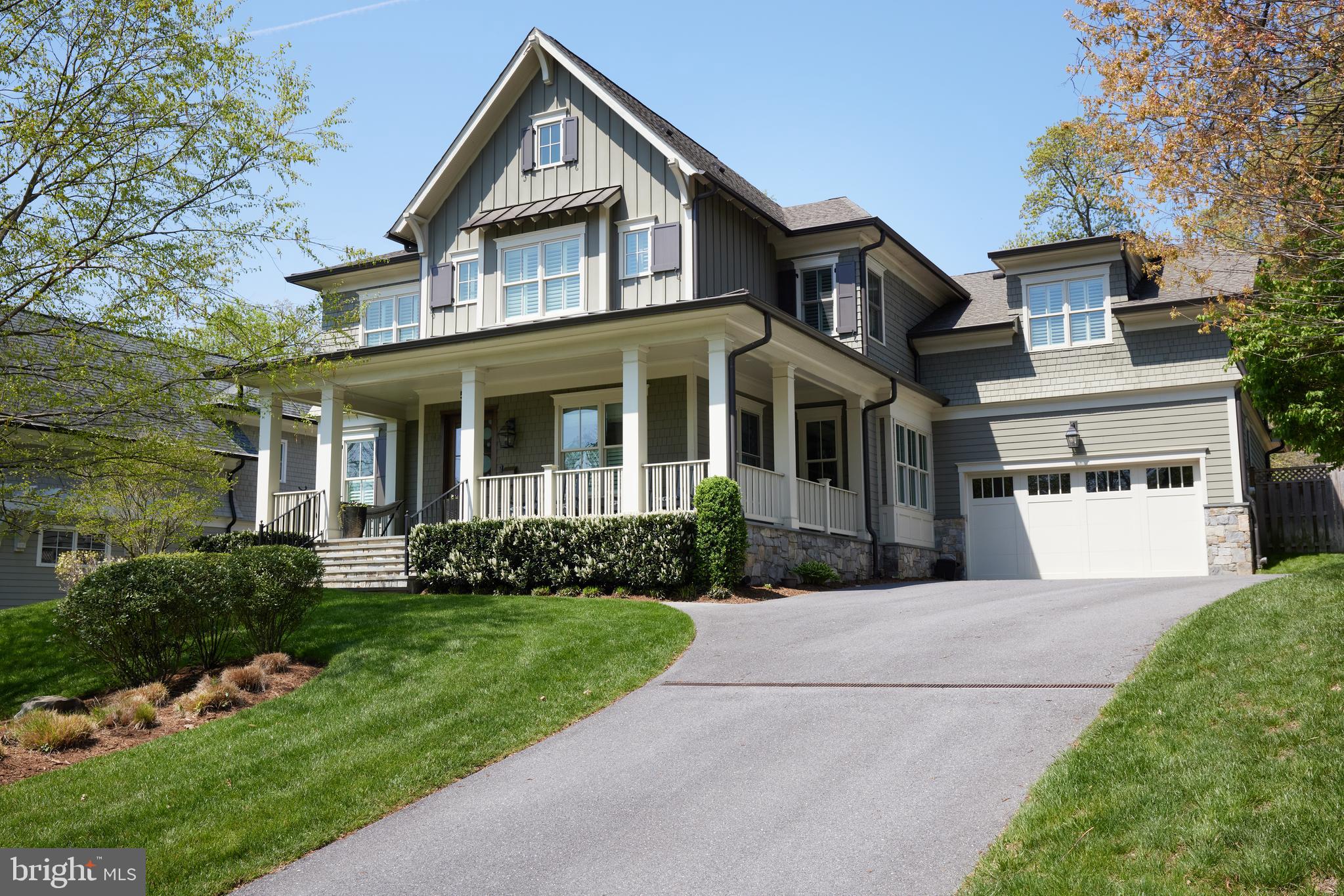 TULIP HILL - Residential