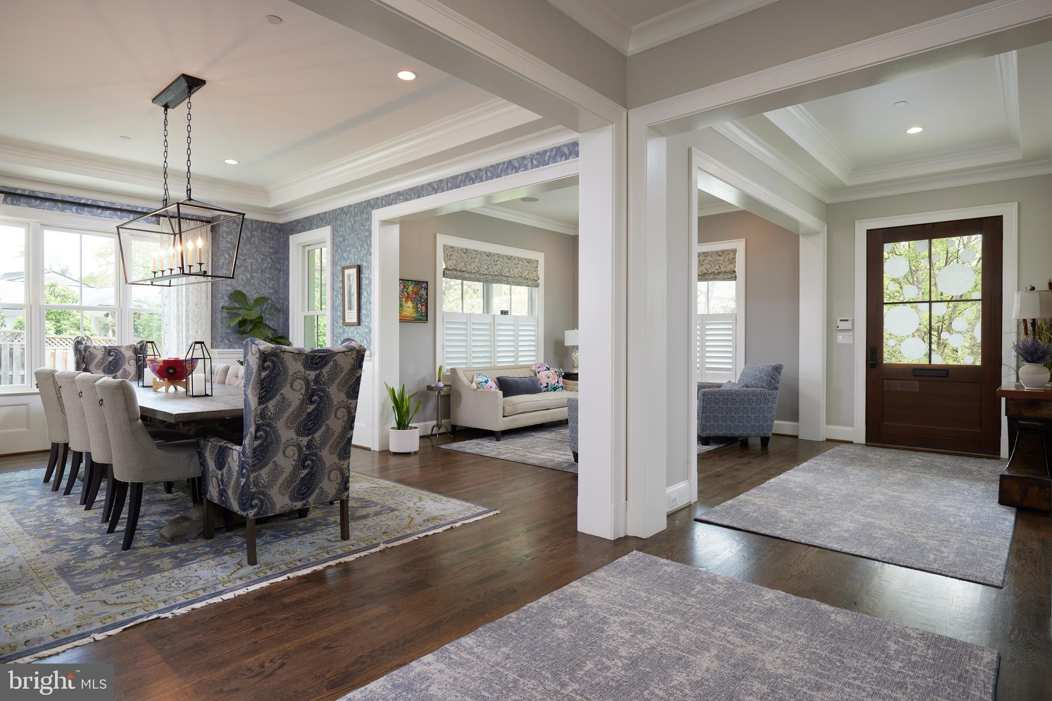 TULIP HILL - Residential