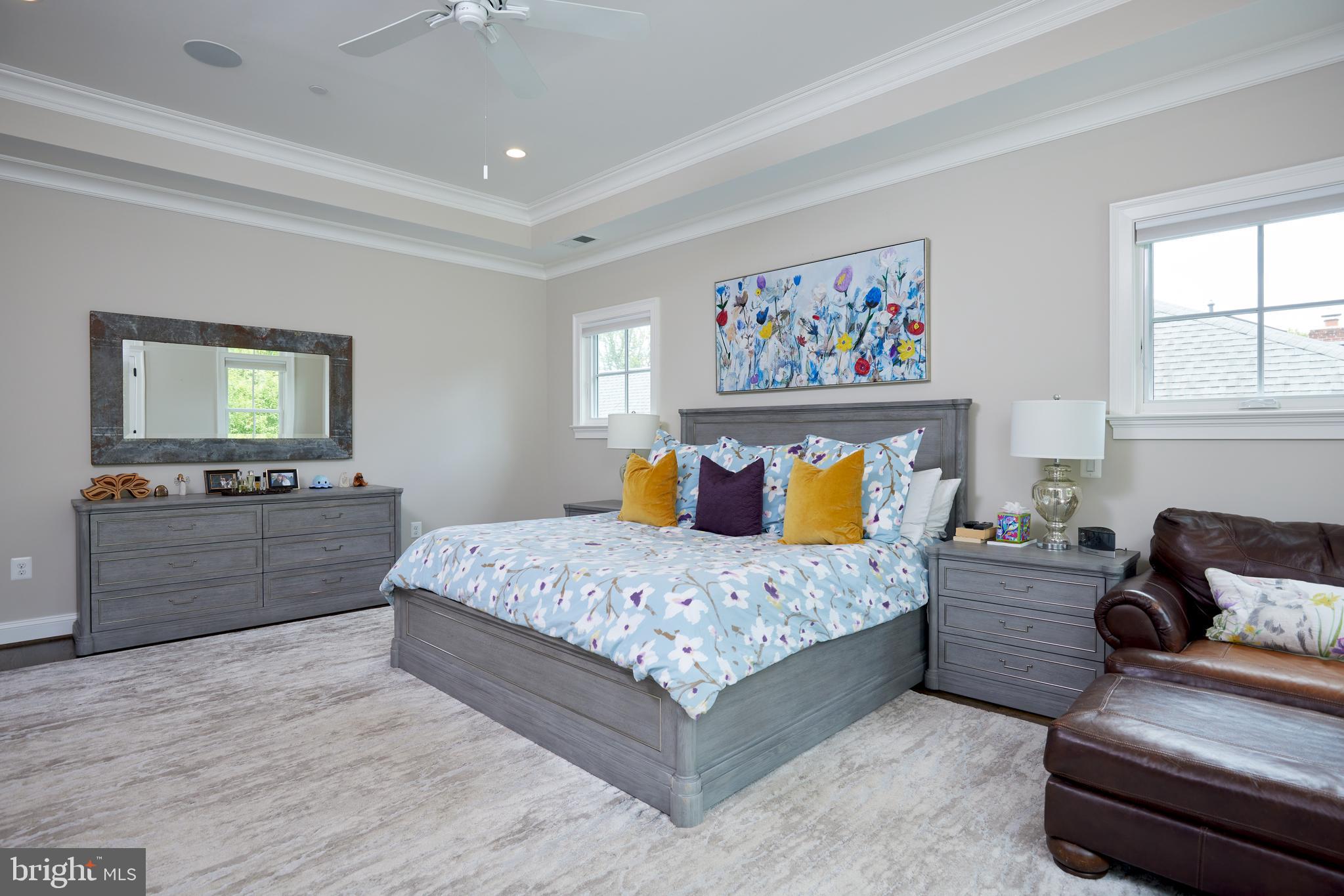 TULIP HILL - Residential