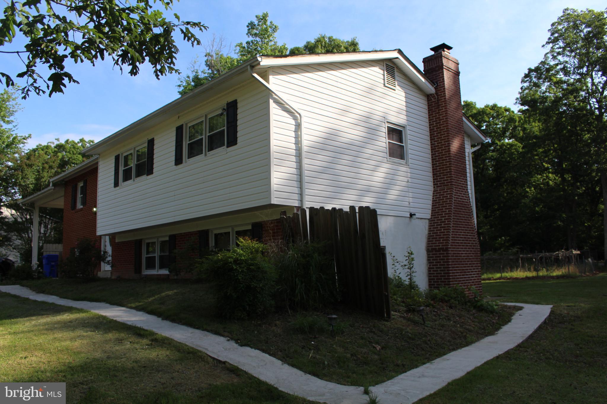 3720 LAUREL DRIVE