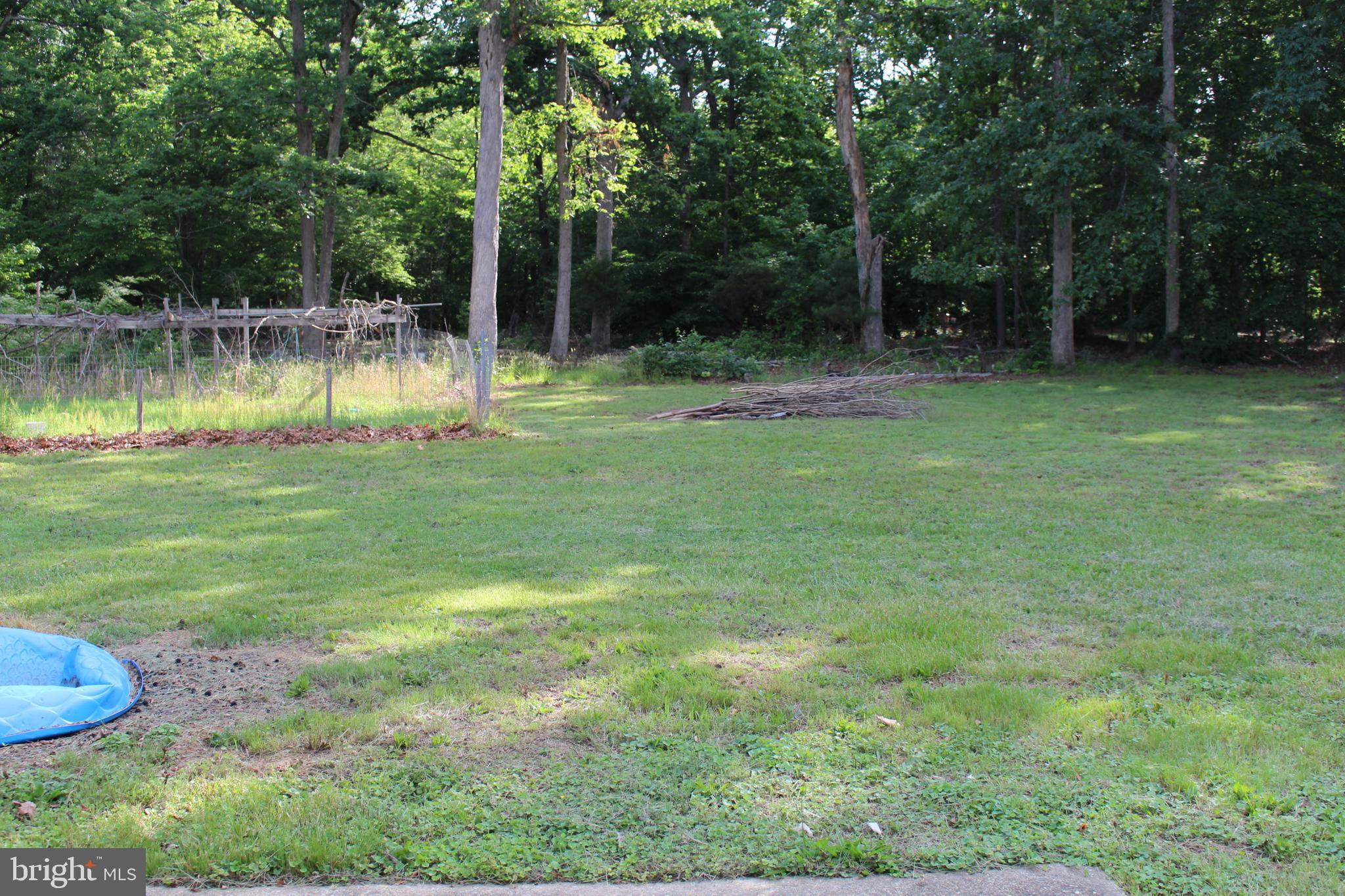 3720 LAUREL DRIVE
