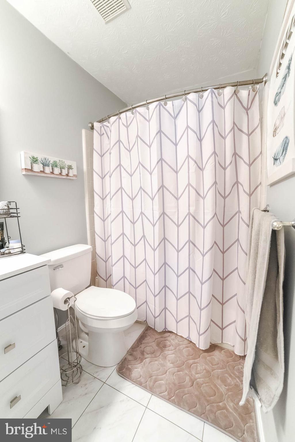 HICKORY NUT OF WILDEWOOD - Residential