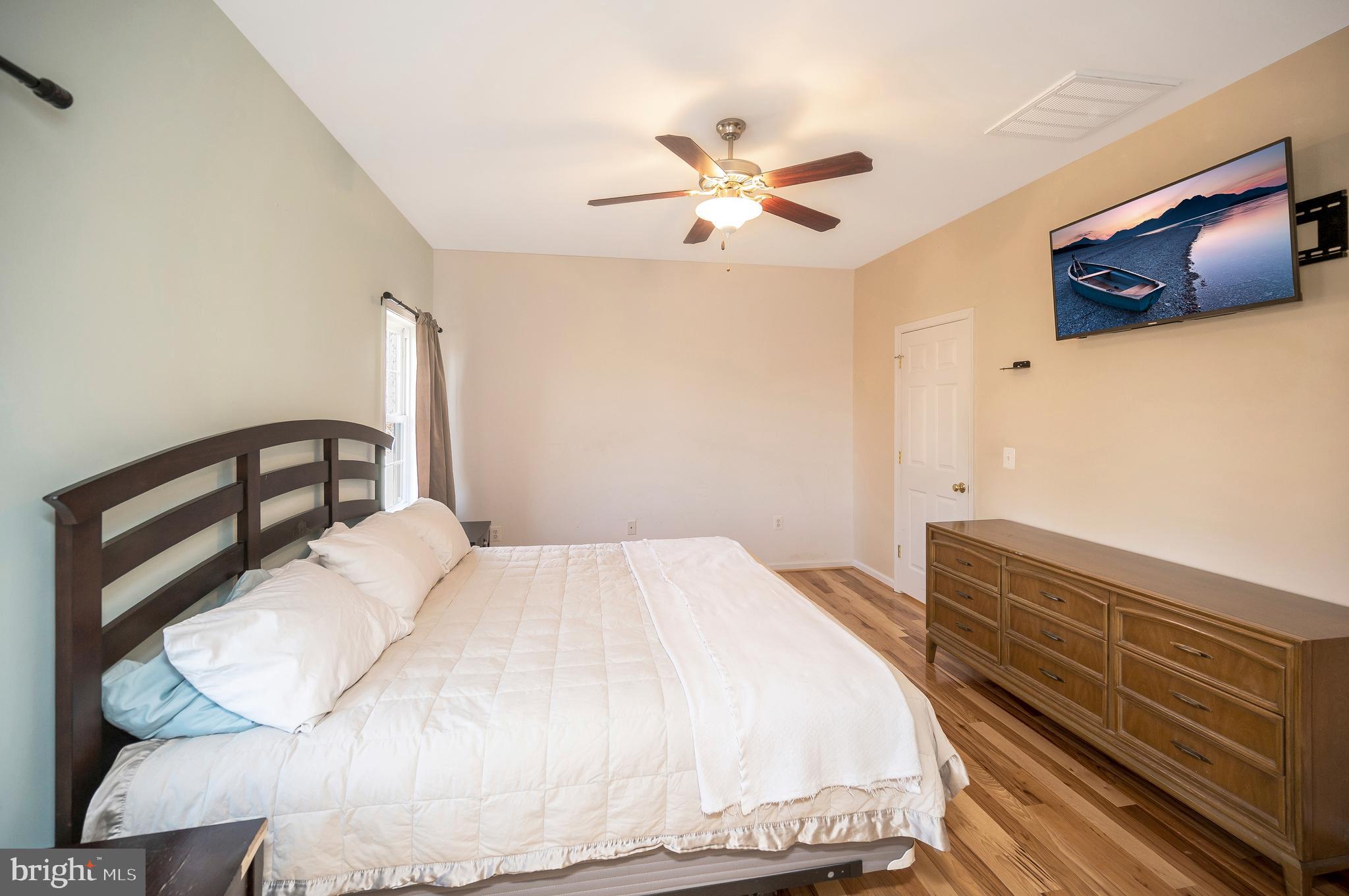 ENGLAND RUN NORTH - Residential