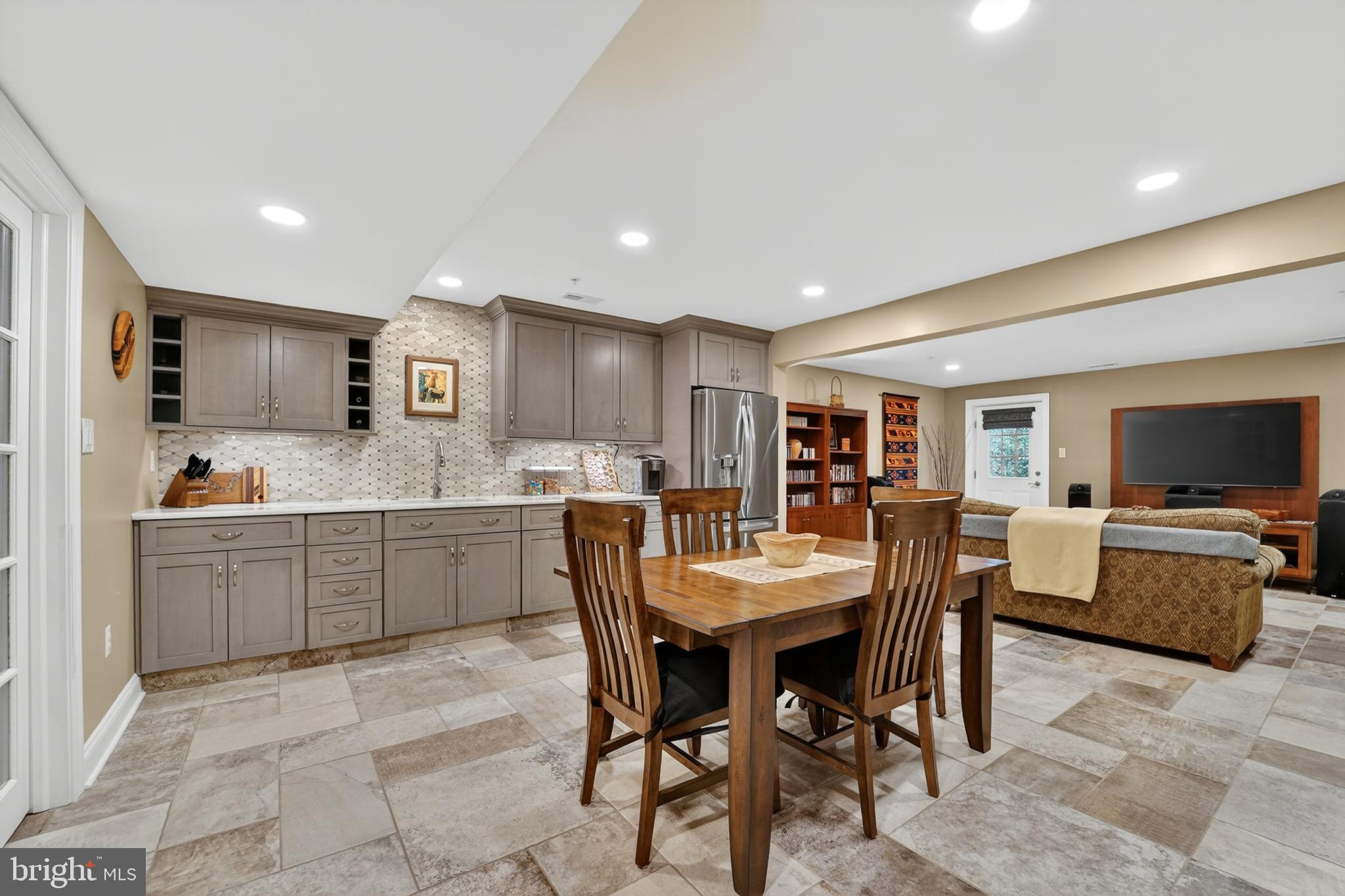 ENCLAVE AT ELLICOTT STATION - Residential