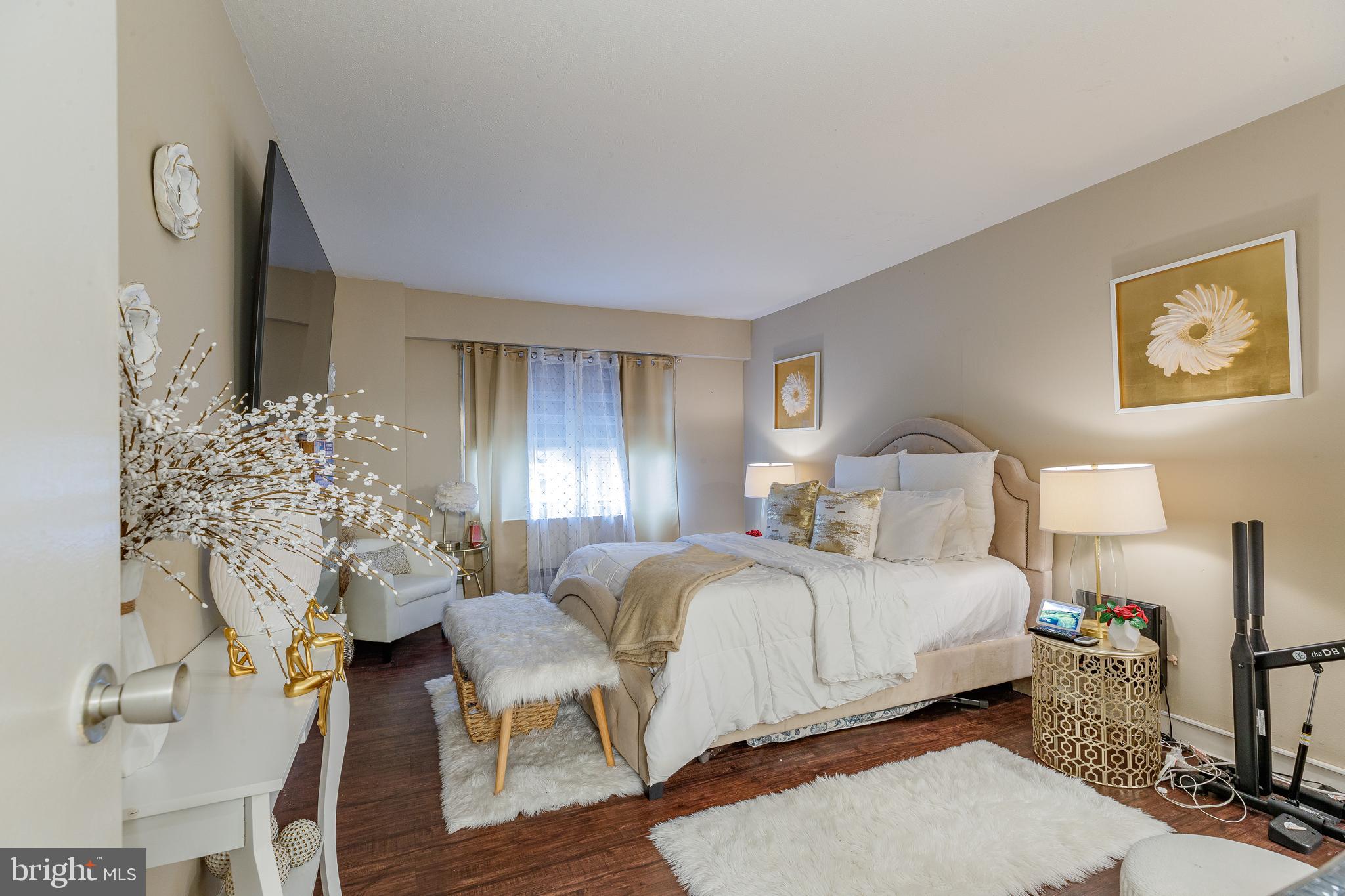 ELKINS PARK - Residential