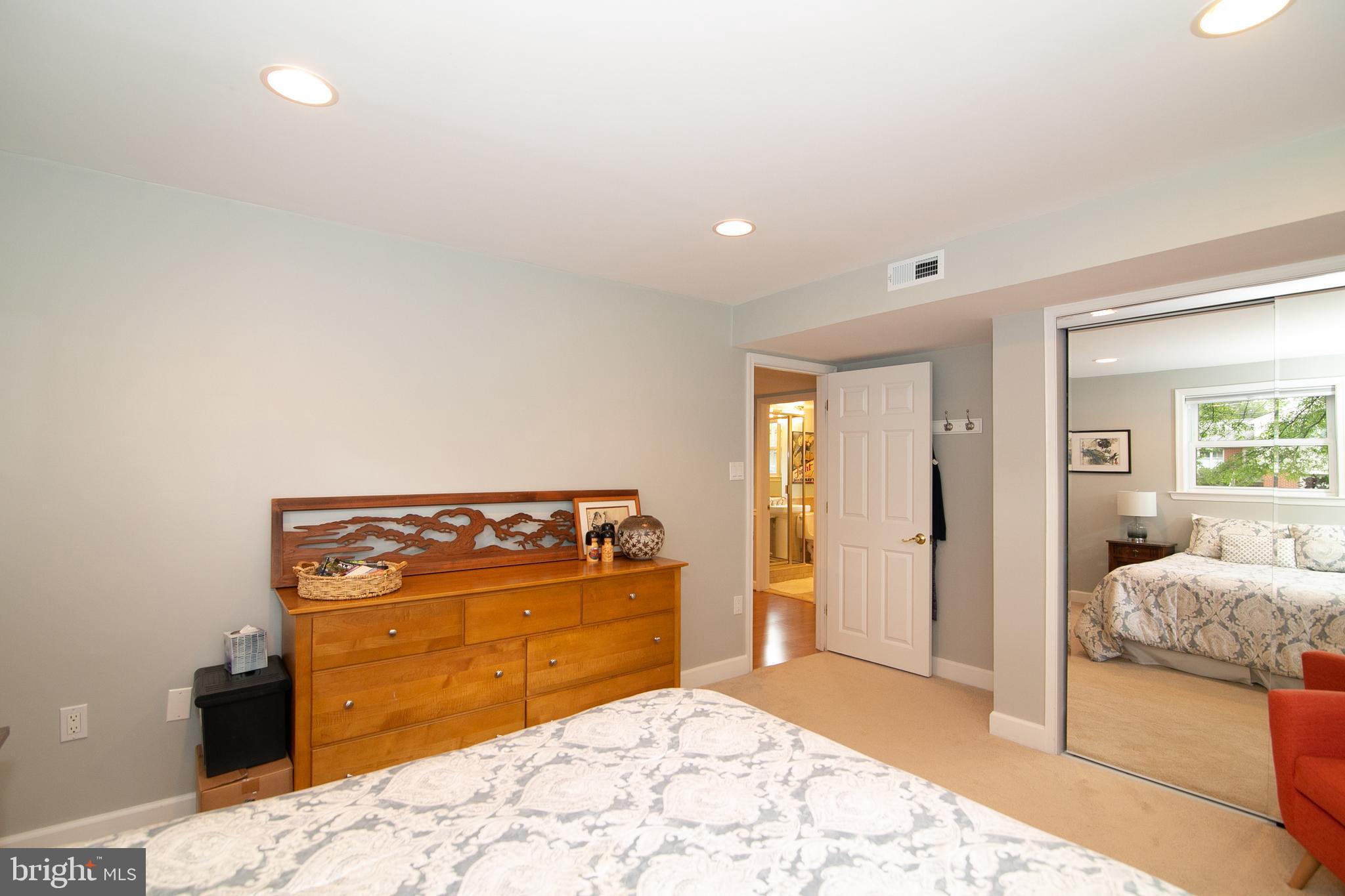 COLLINGWOOD ON THE POTOMAC - Residential Lease