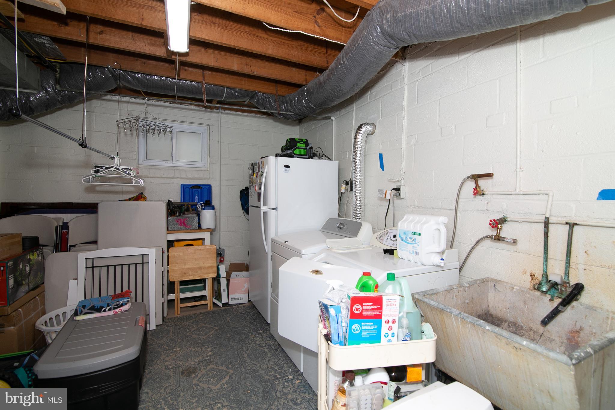 COLLINGWOOD ON THE POTOMAC - Residential Lease