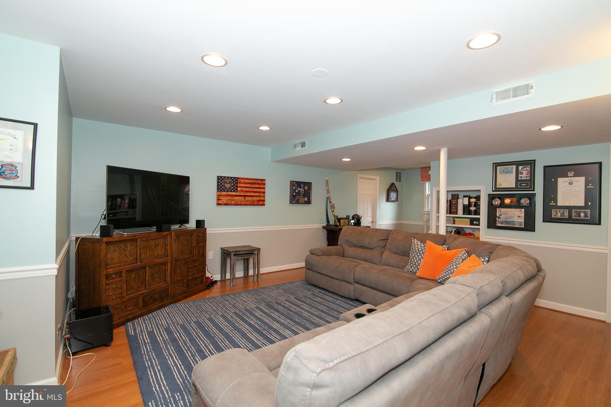 COLLINGWOOD ON THE POTOMAC - Residential Lease