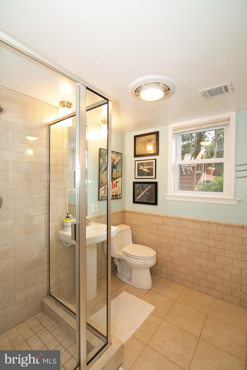 COLLINGWOOD ON THE POTOMAC - Residential Lease