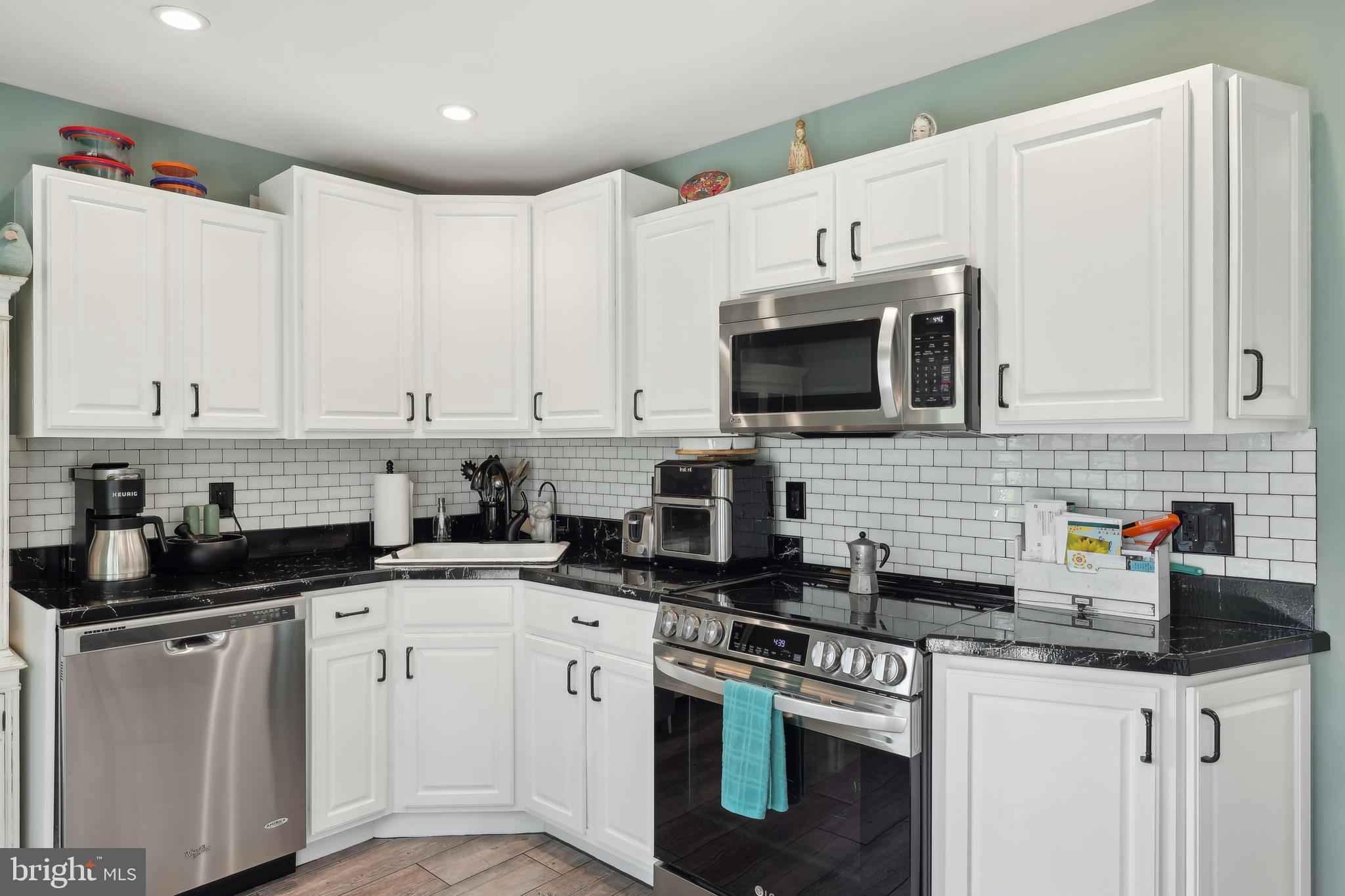VERMILION HILL - Residential