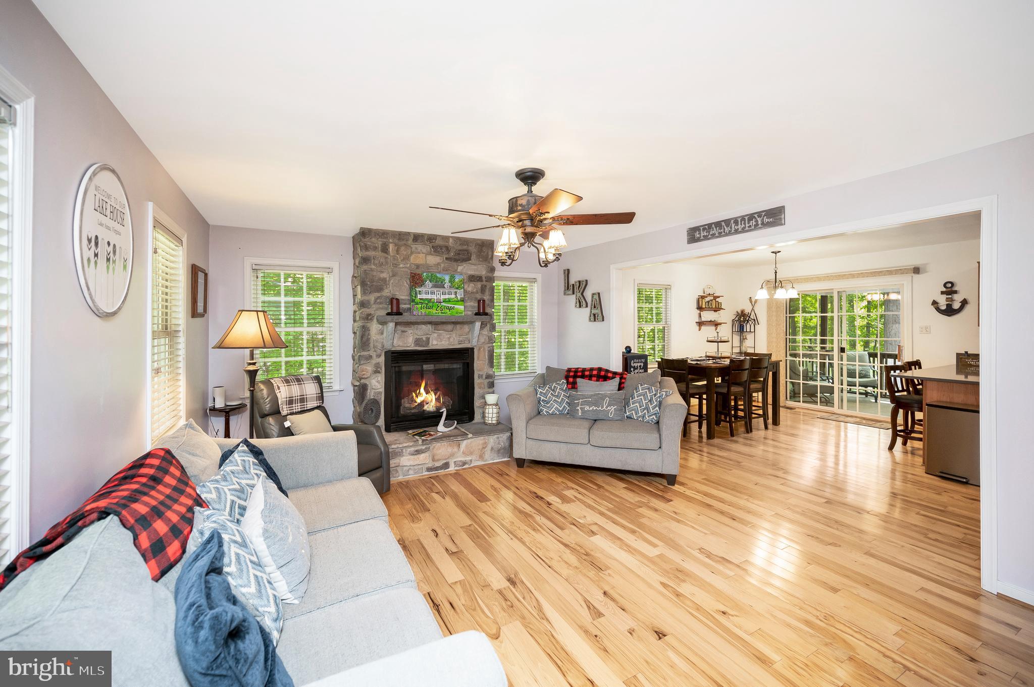 TALL PINES - Residential