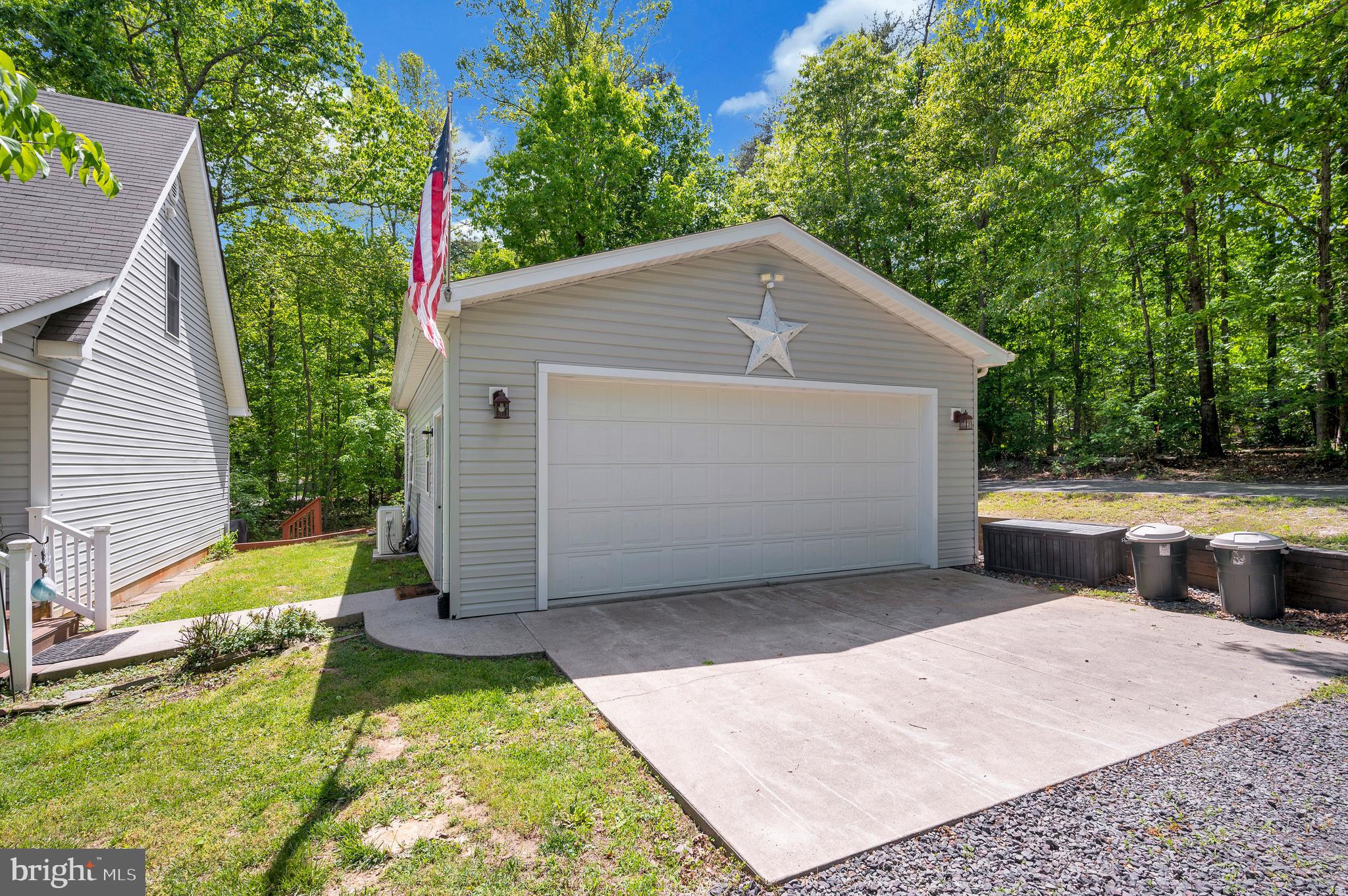 TALL PINES - Residential