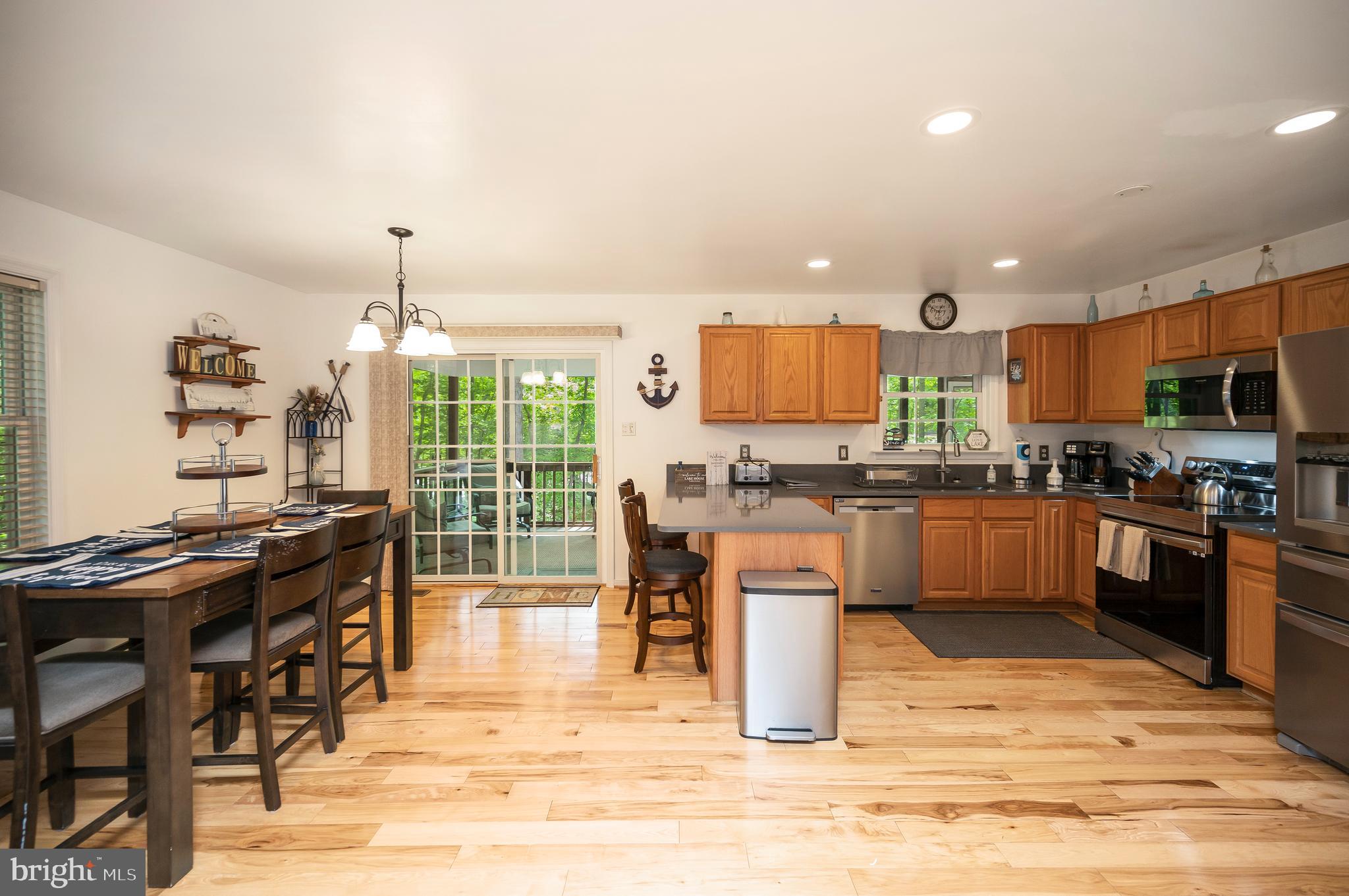TALL PINES - Residential