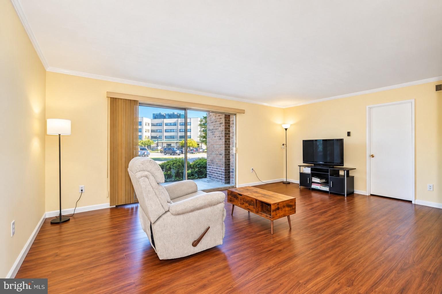 1570 THE FAIRWAY 101 EAST