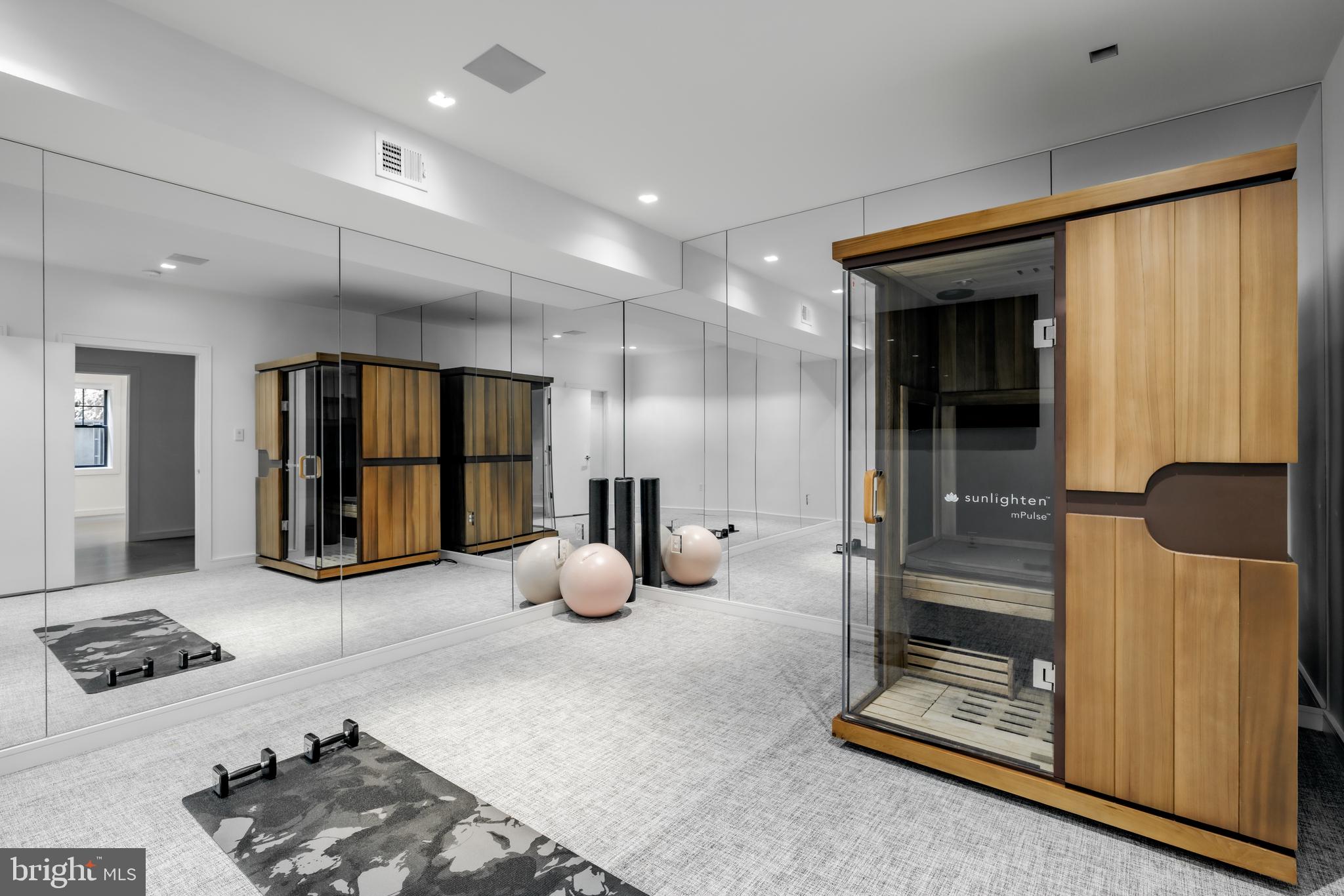 WOODMONT - Residential