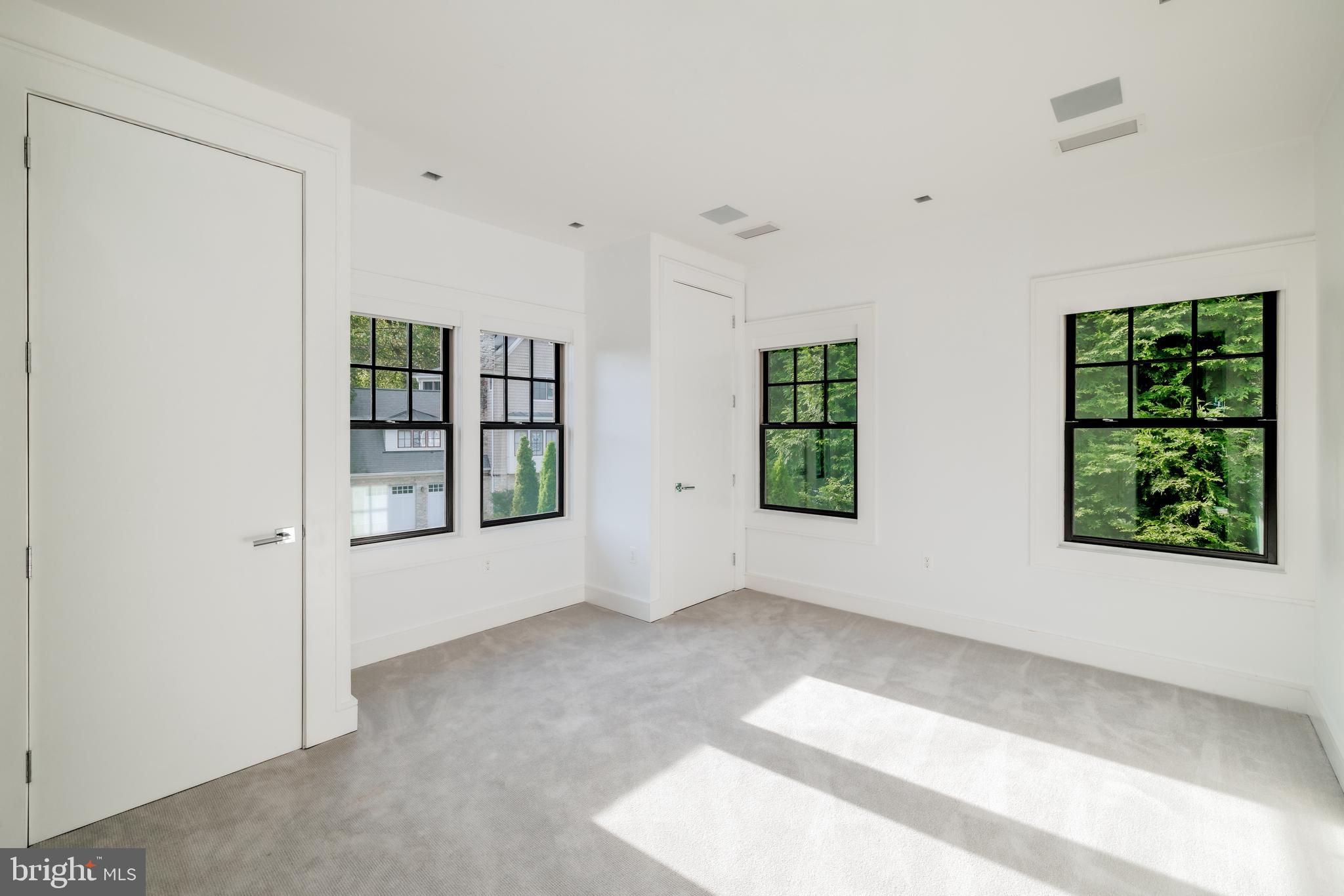 WOODMONT - Residential