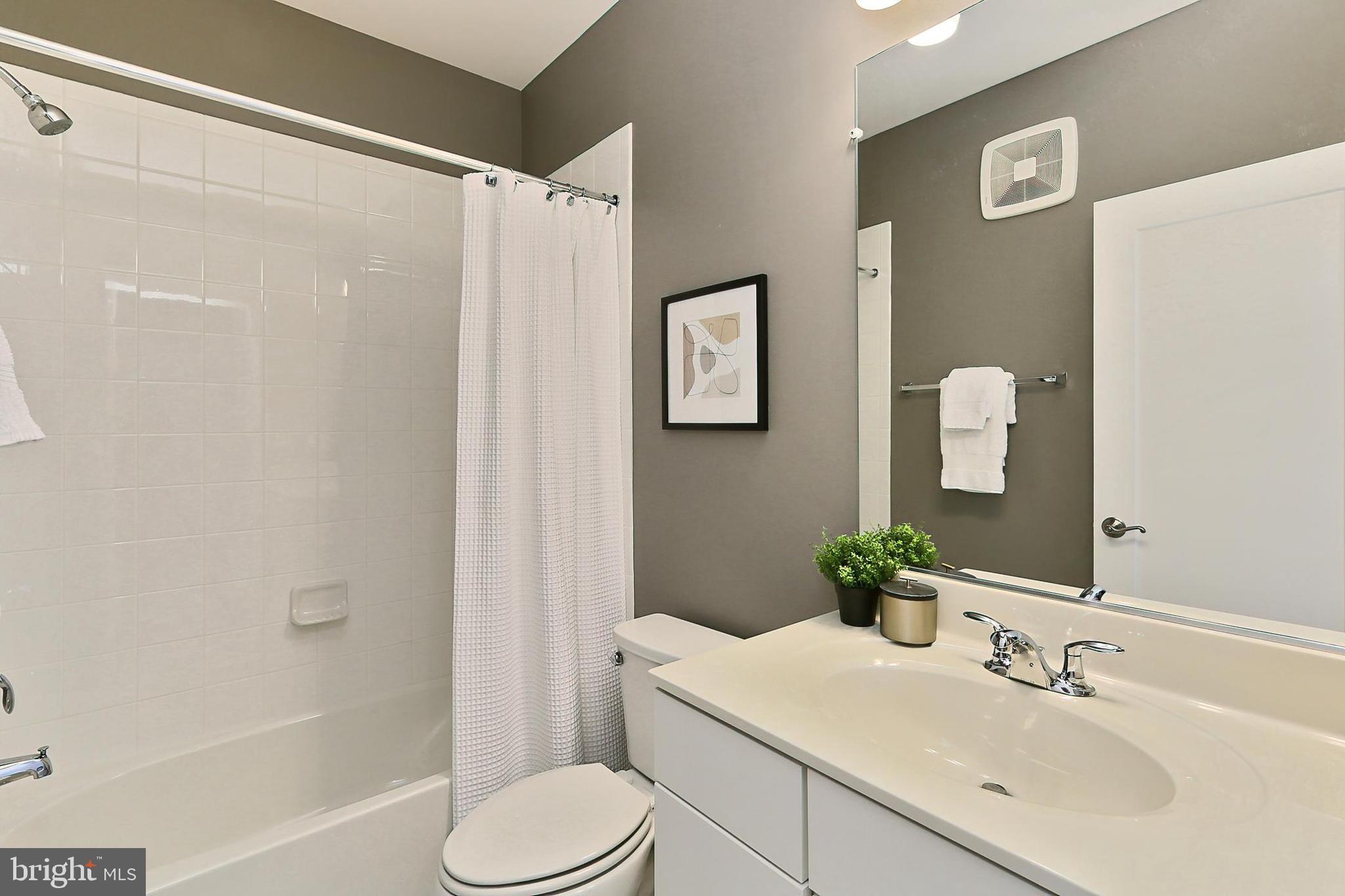 SM ONE LOUDOUN CONDO - Residential