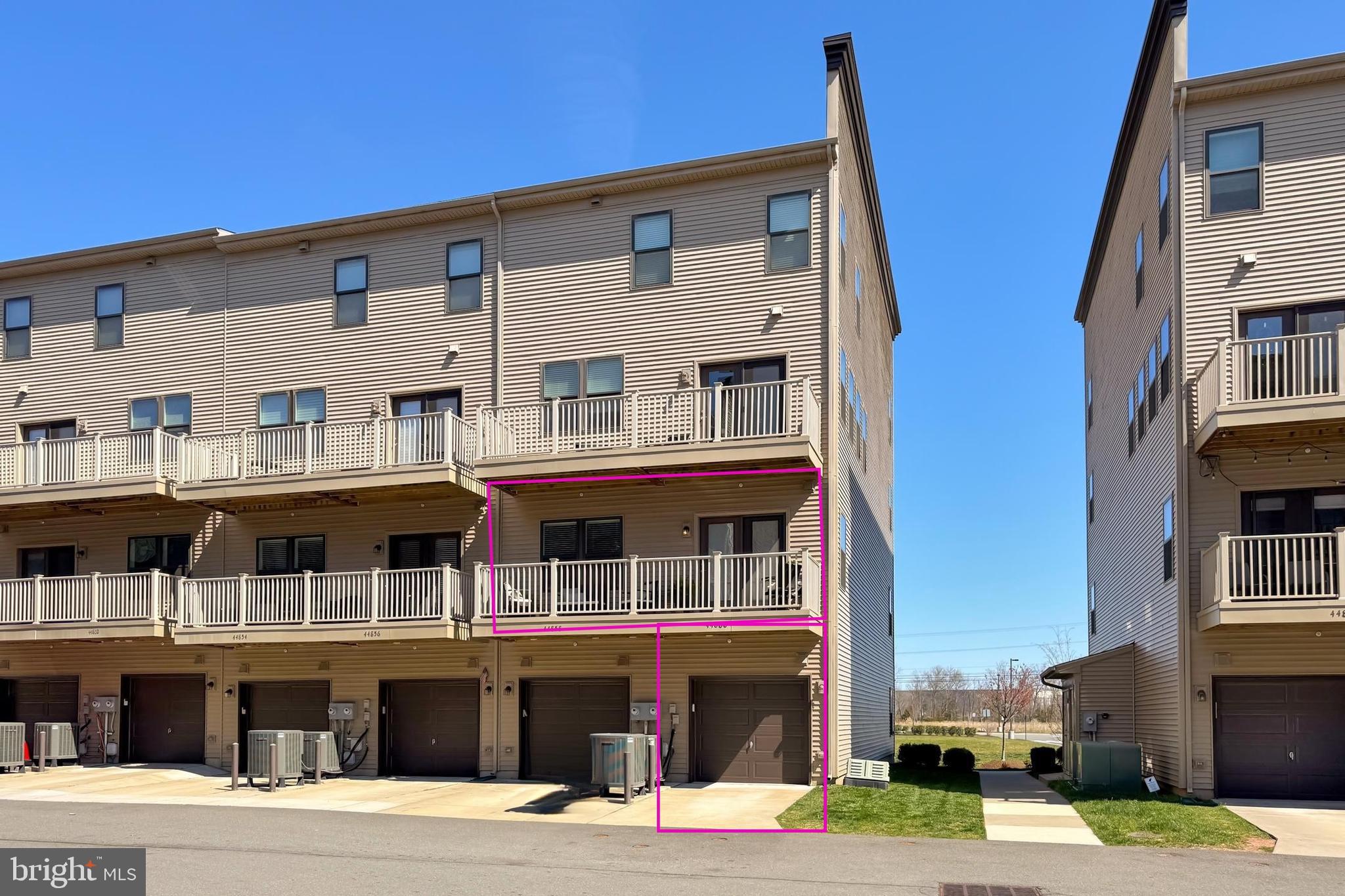 SM ONE LOUDOUN CONDO - Residential