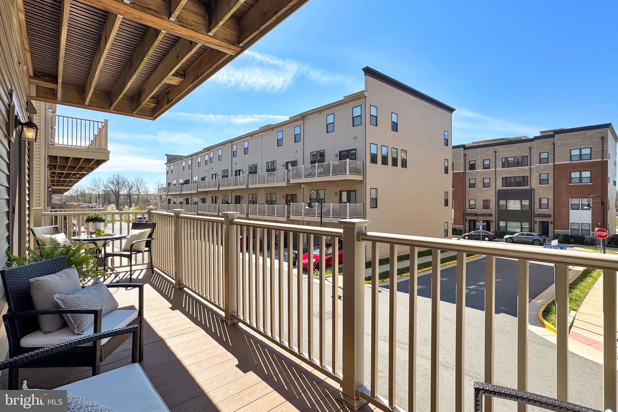 SM ONE LOUDOUN CONDO - Residential