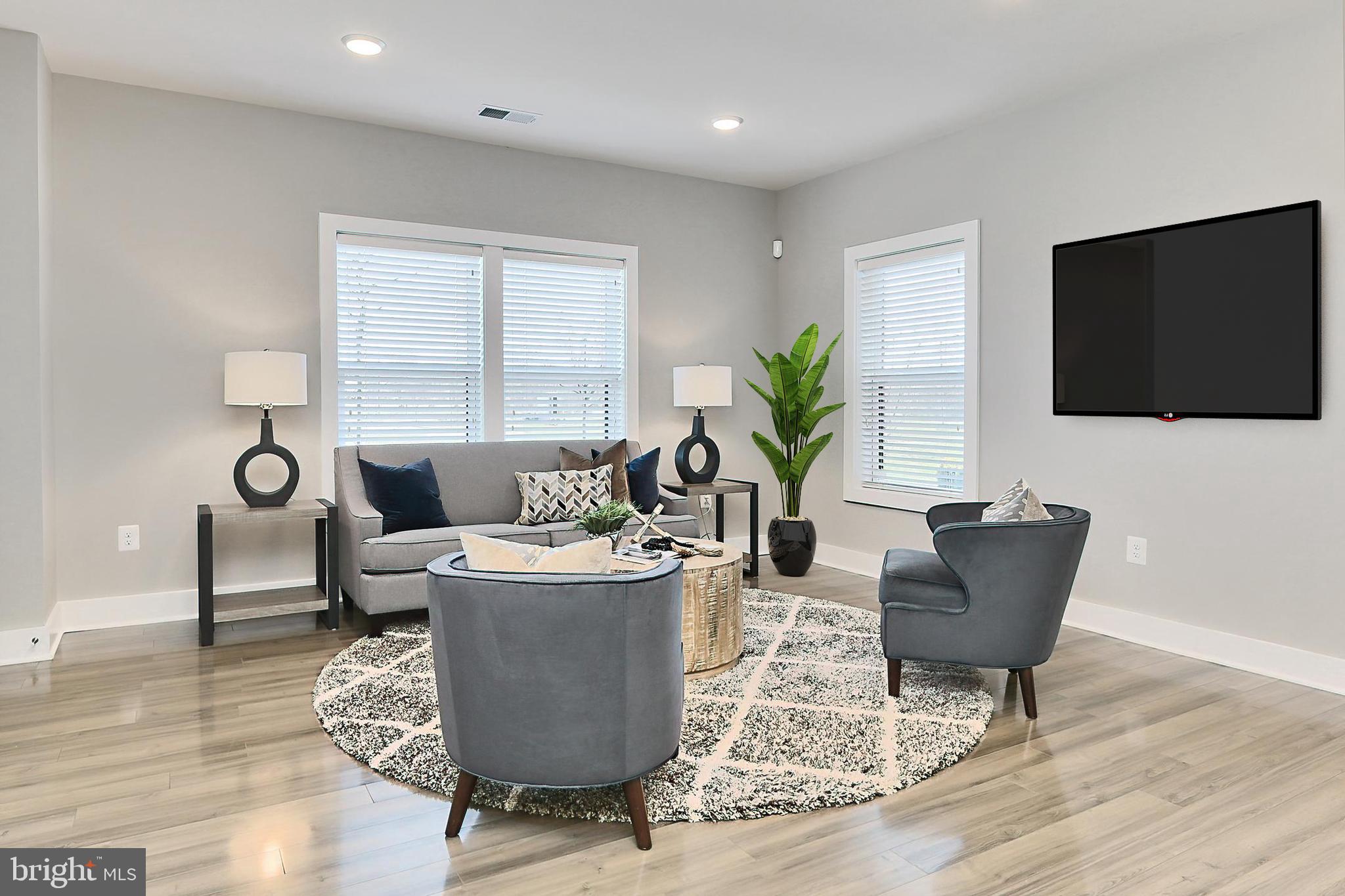 SM ONE LOUDOUN CONDO - Residential