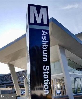 SM ONE LOUDOUN CONDO - Residential