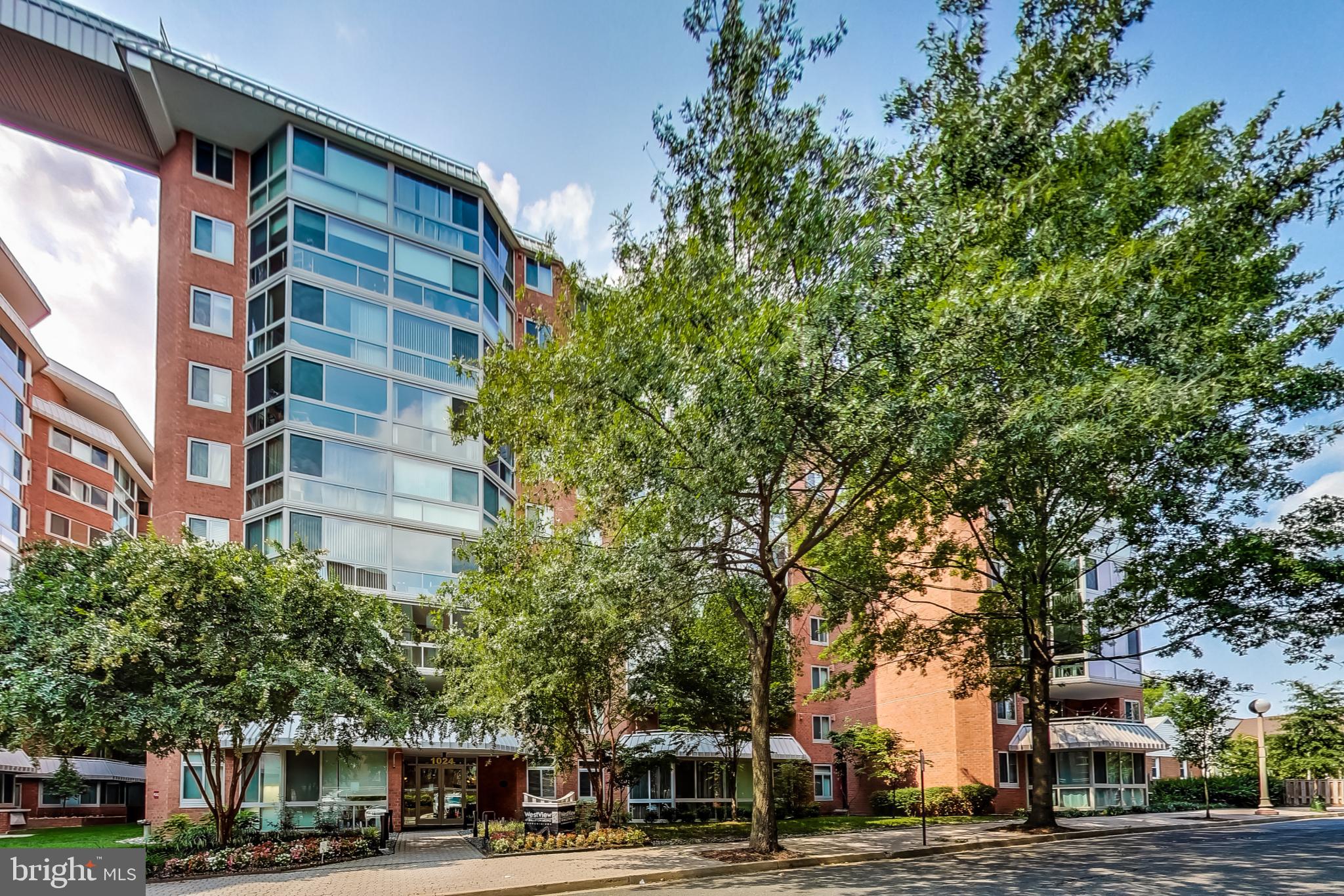 WESTVIEW AT BALLSTON METRO - Residential