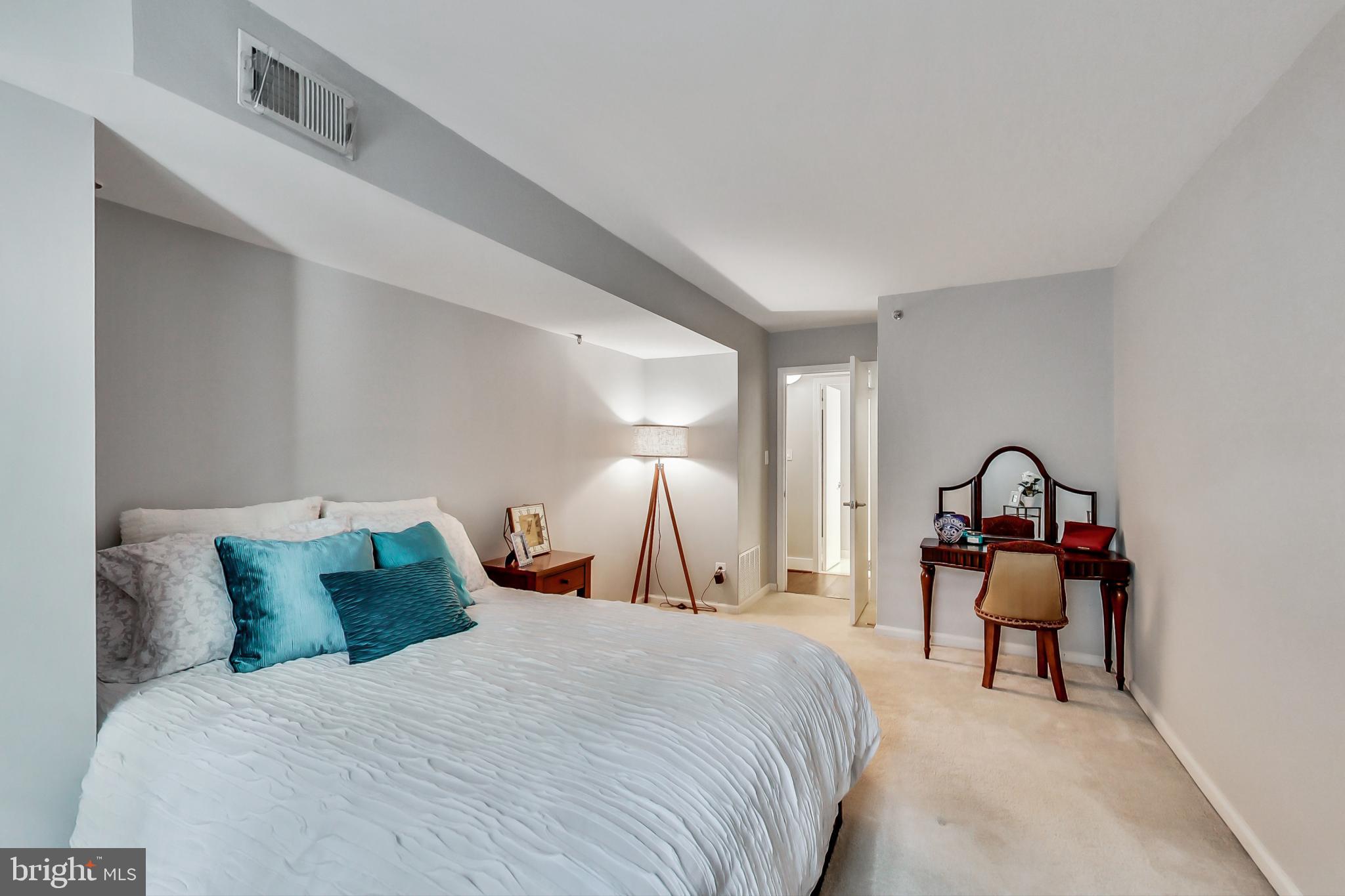 WESTVIEW AT BALLSTON METRO - Residential