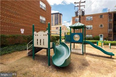 MAYFLOWER SQUARE - Residential Lease