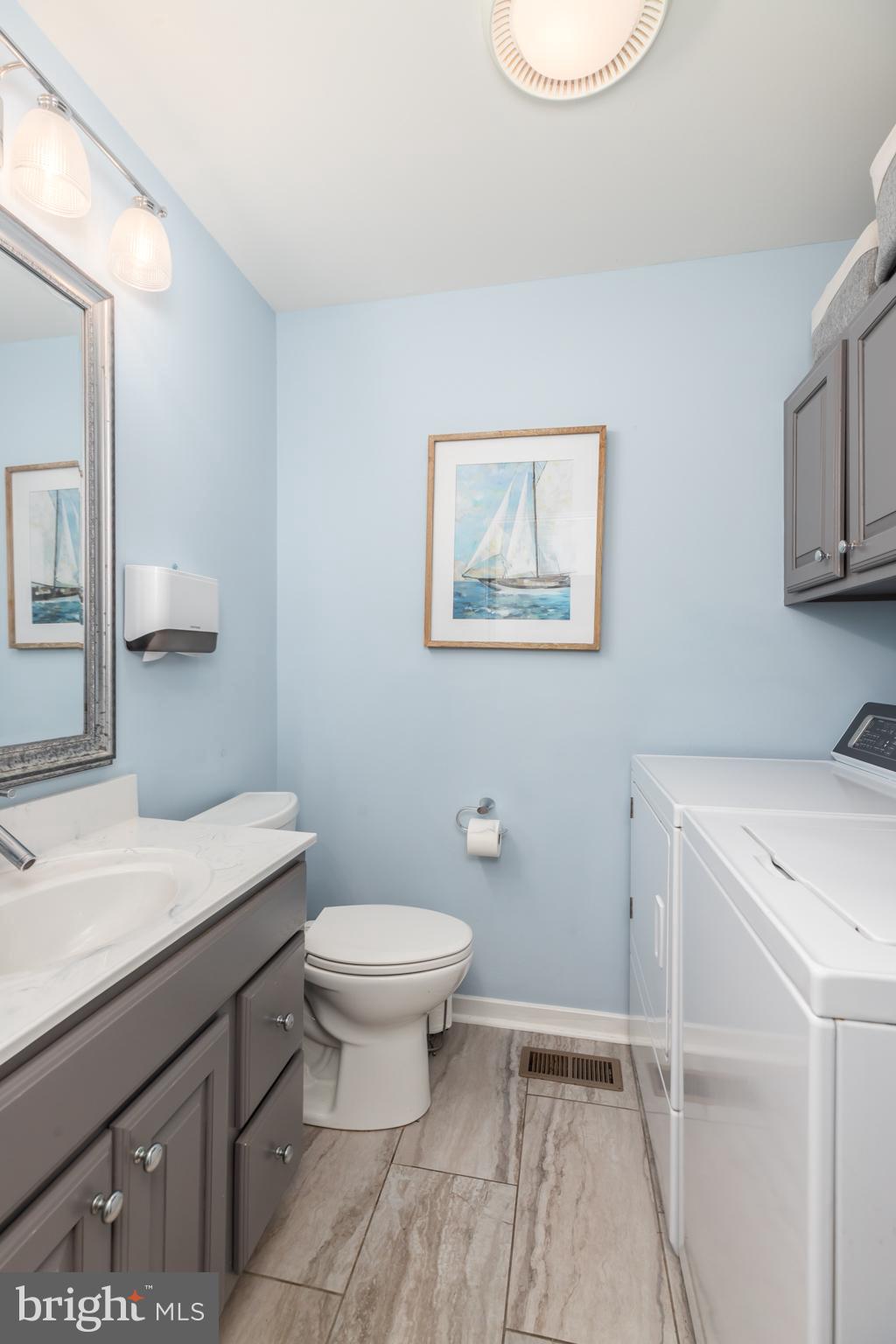 FAIRWAY VILLAS - Residential