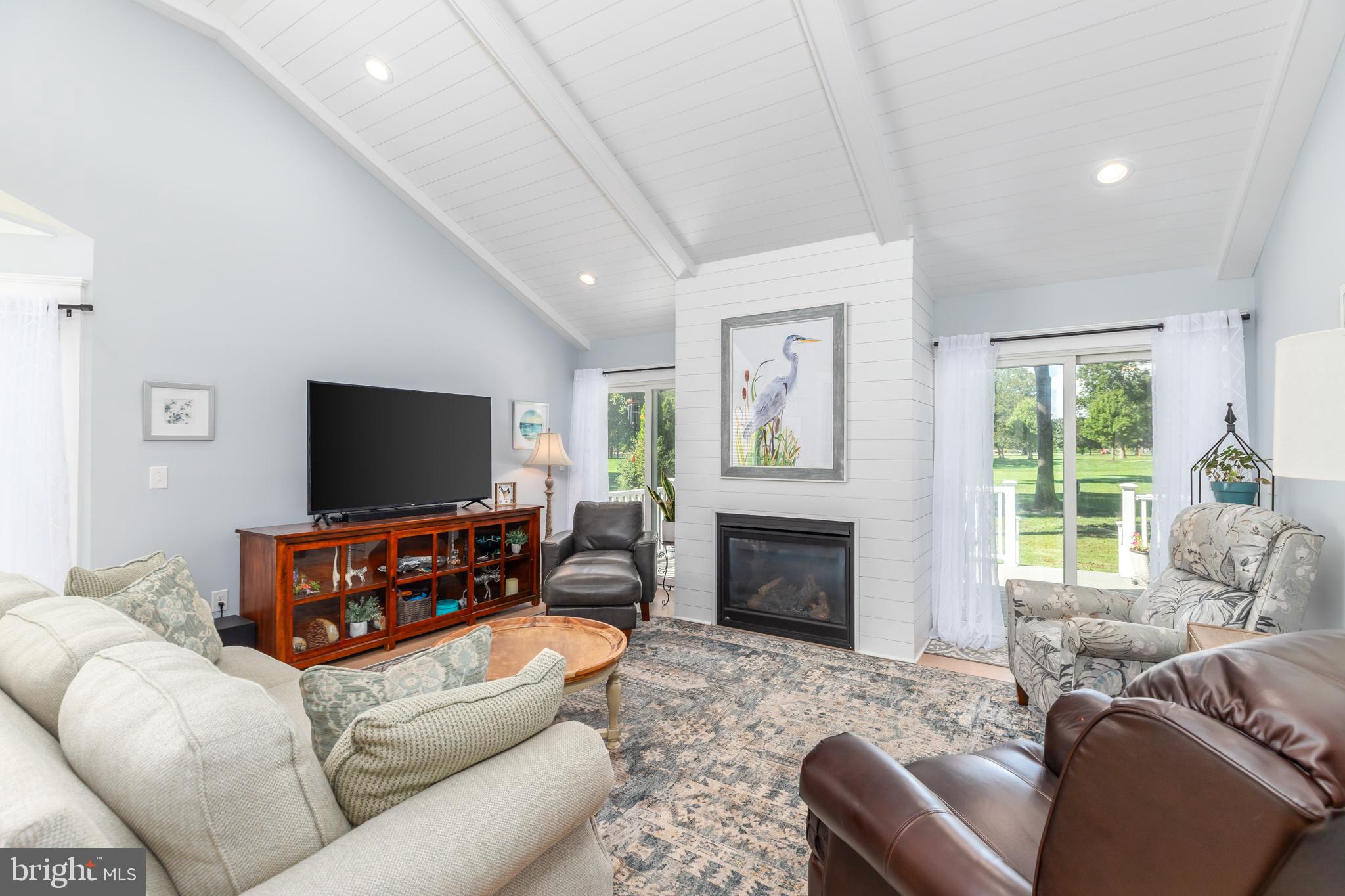 FAIRWAY VILLAS - Residential