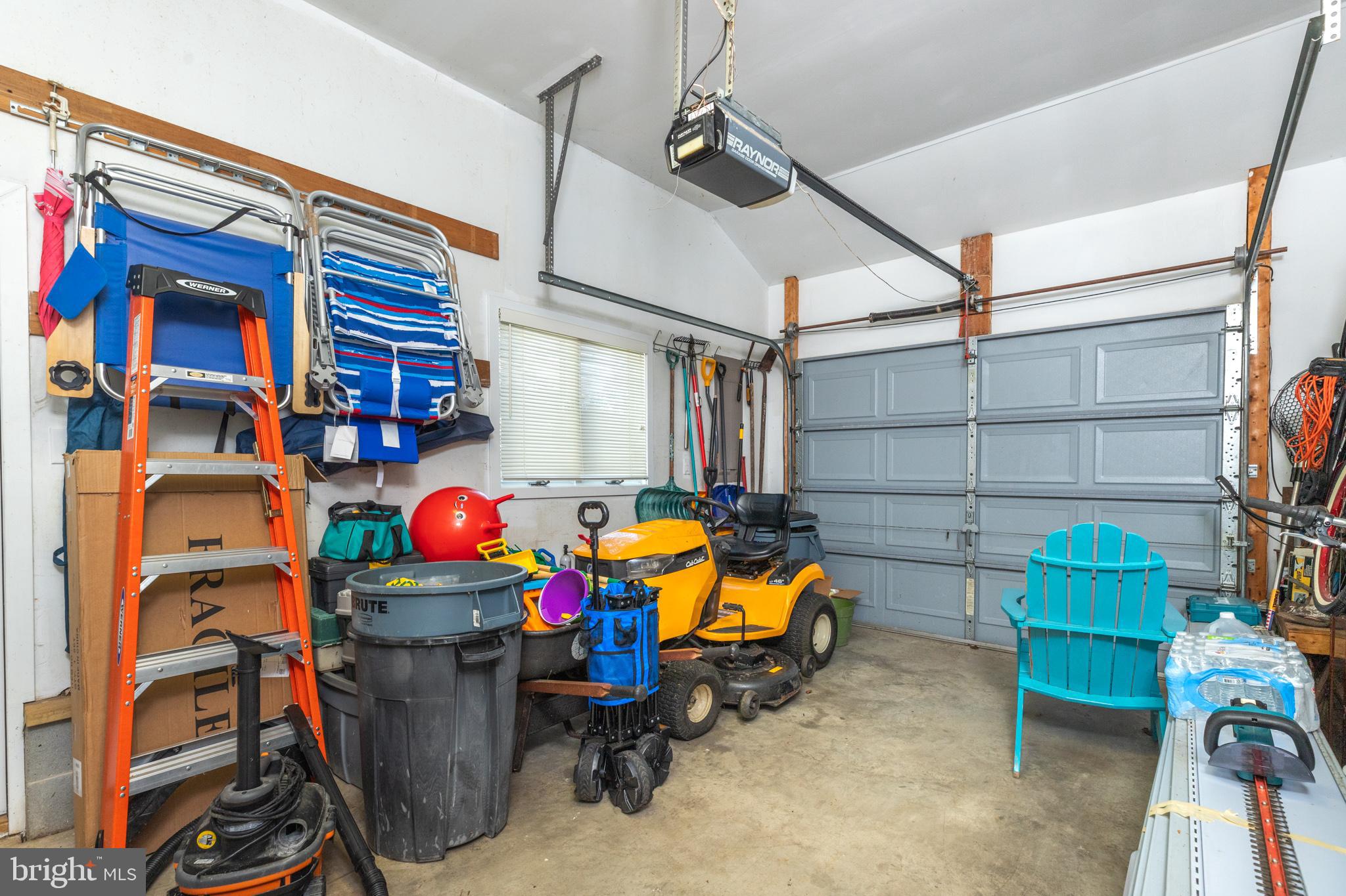 FAIRWAY VILLAS - Residential