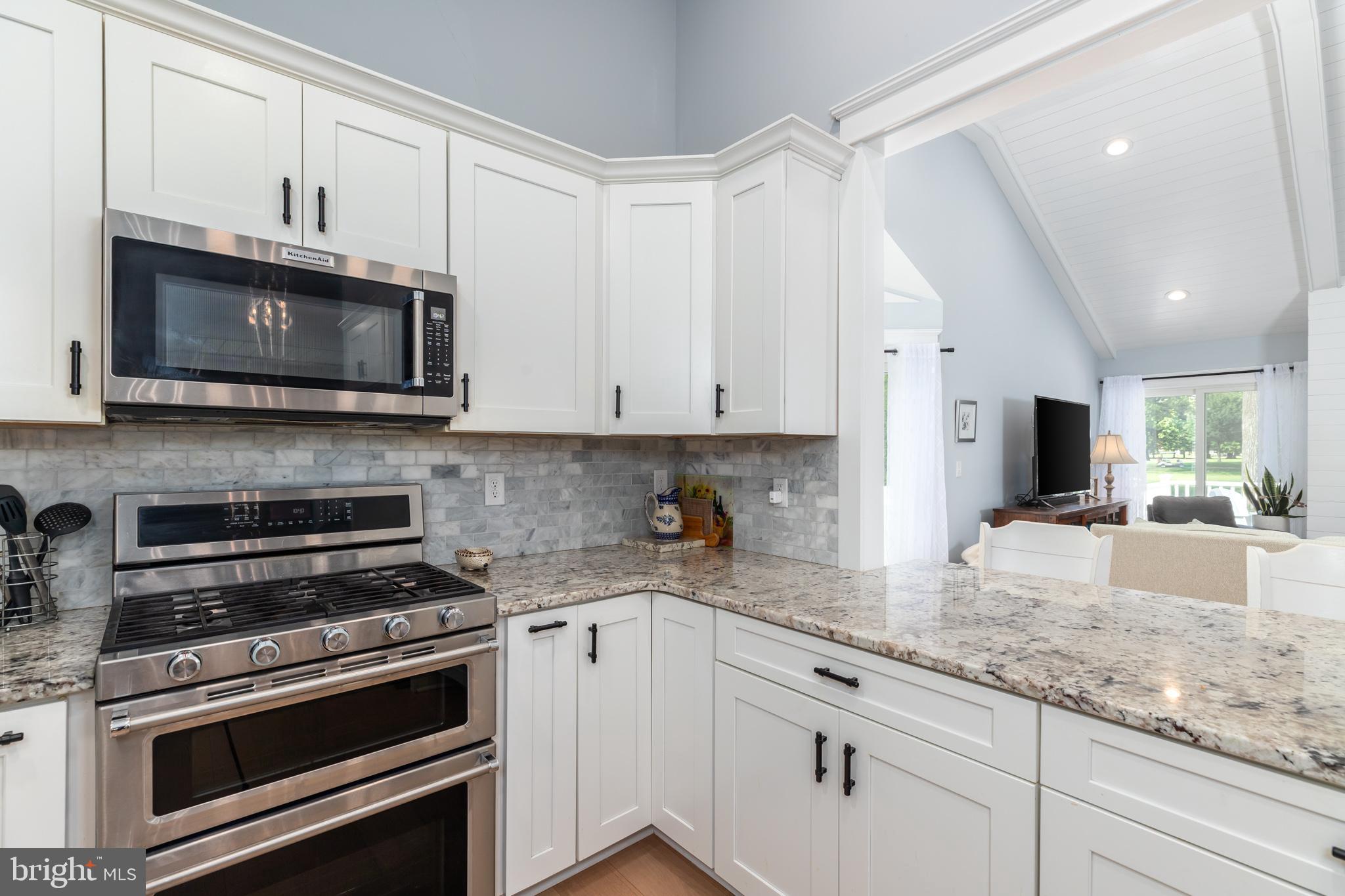 FAIRWAY VILLAS - Residential