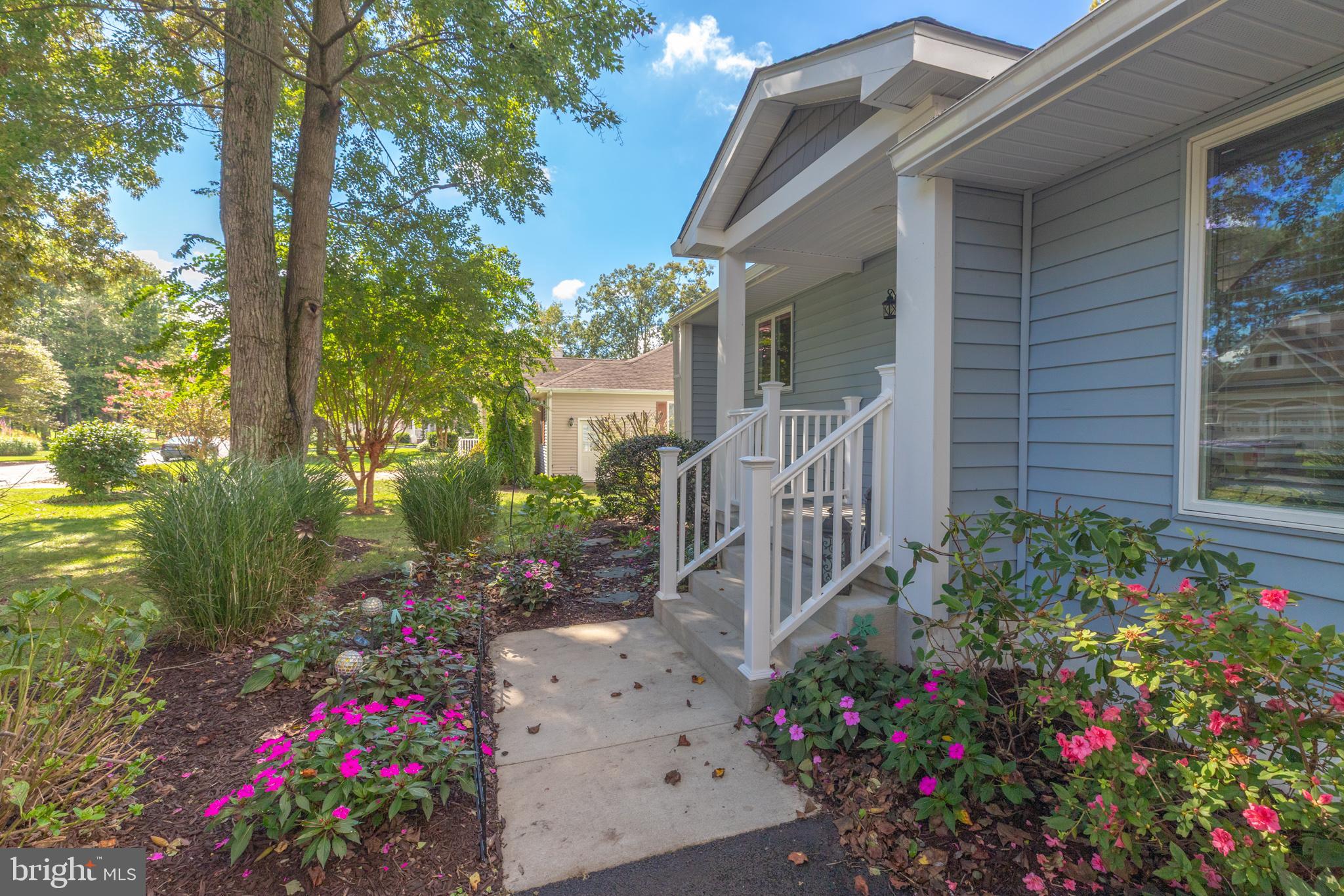 FAIRWAY VILLAS - Residential