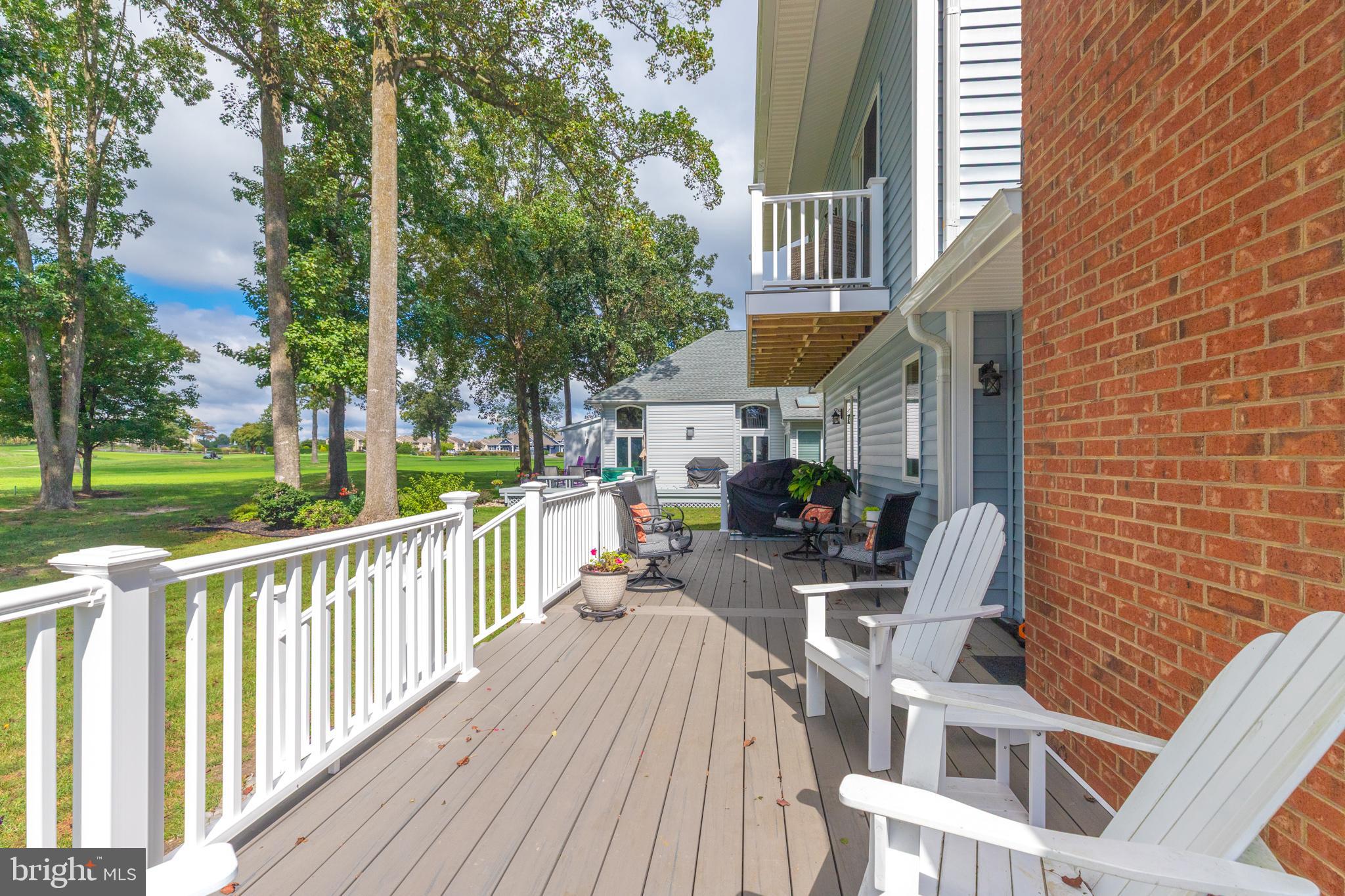 FAIRWAY VILLAS - Residential