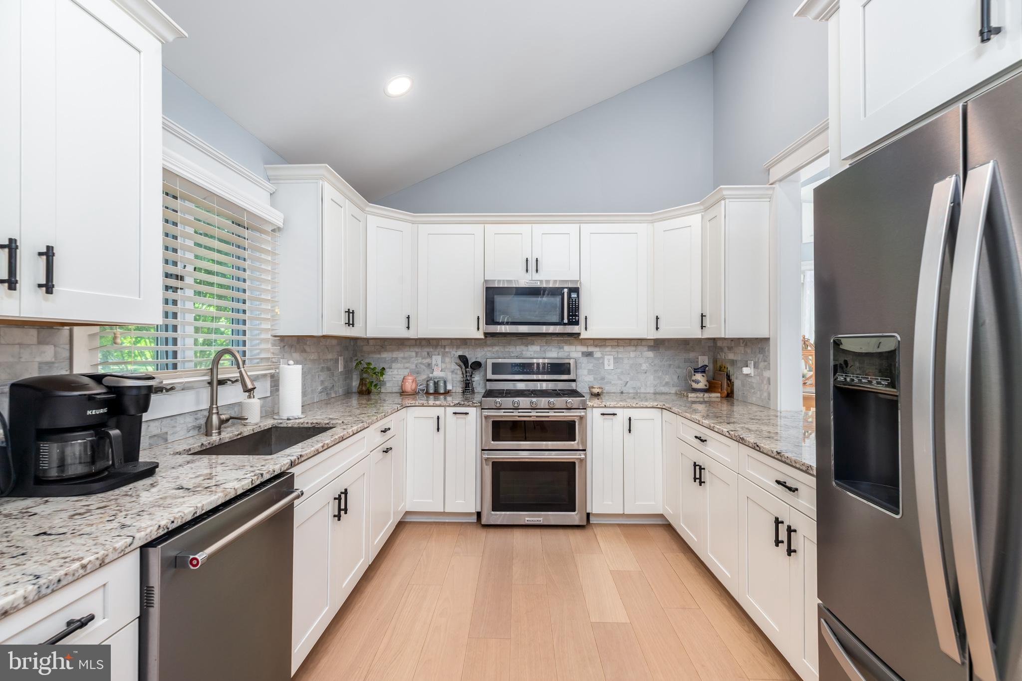 FAIRWAY VILLAS - Residential