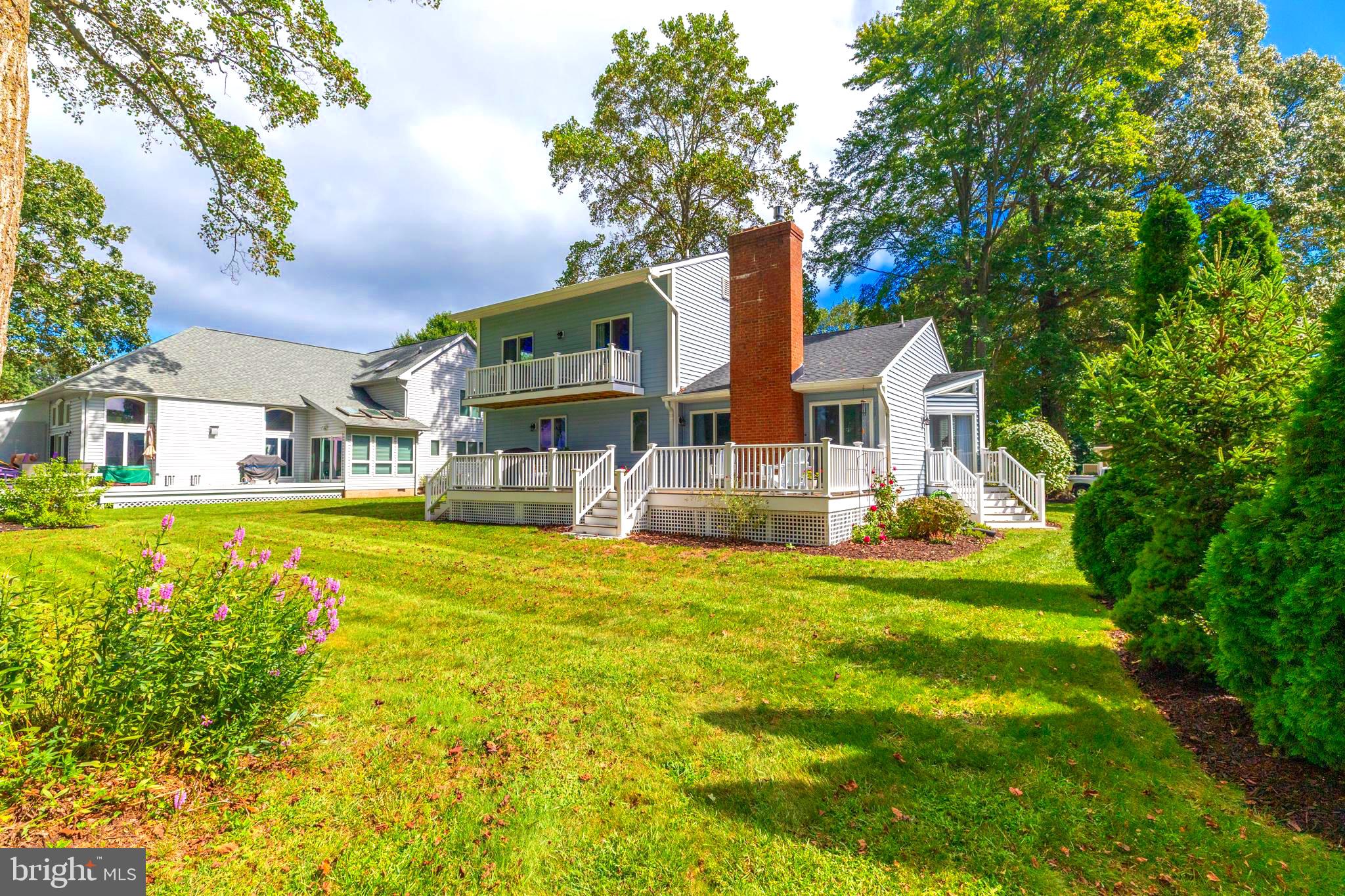 FAIRWAY VILLAS - Residential