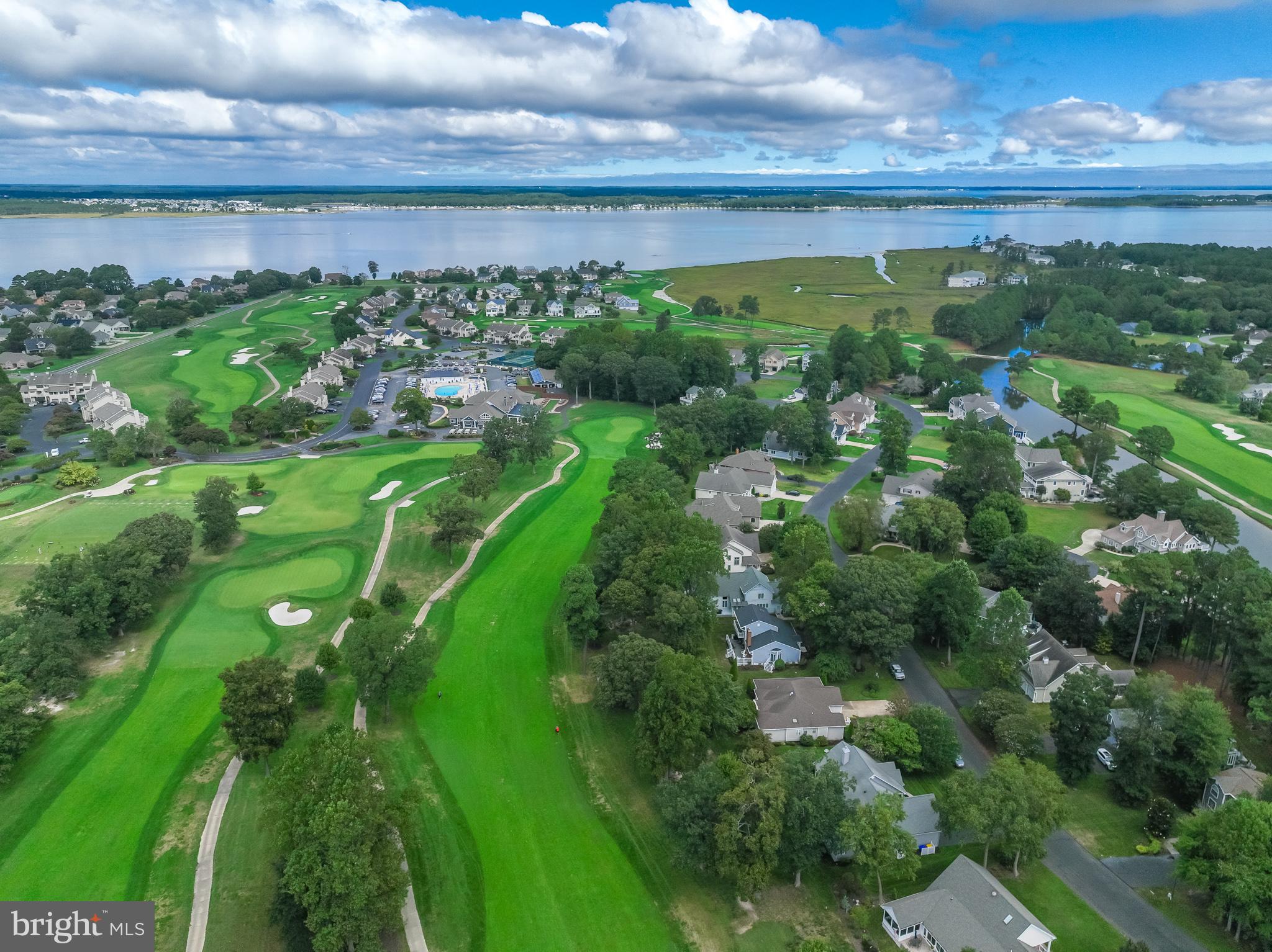 FAIRWAY VILLAS - Residential