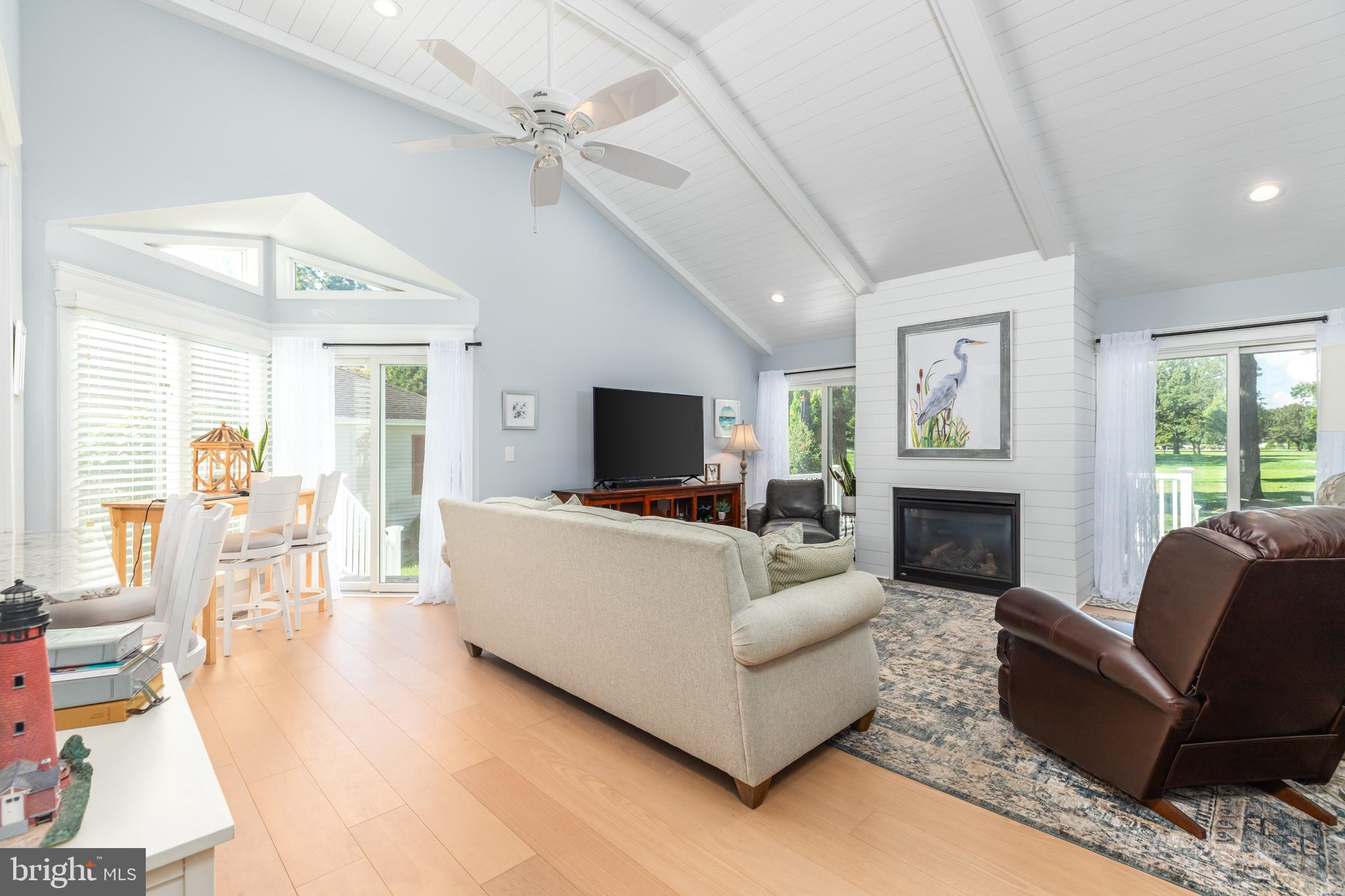 FAIRWAY VILLAS - Residential