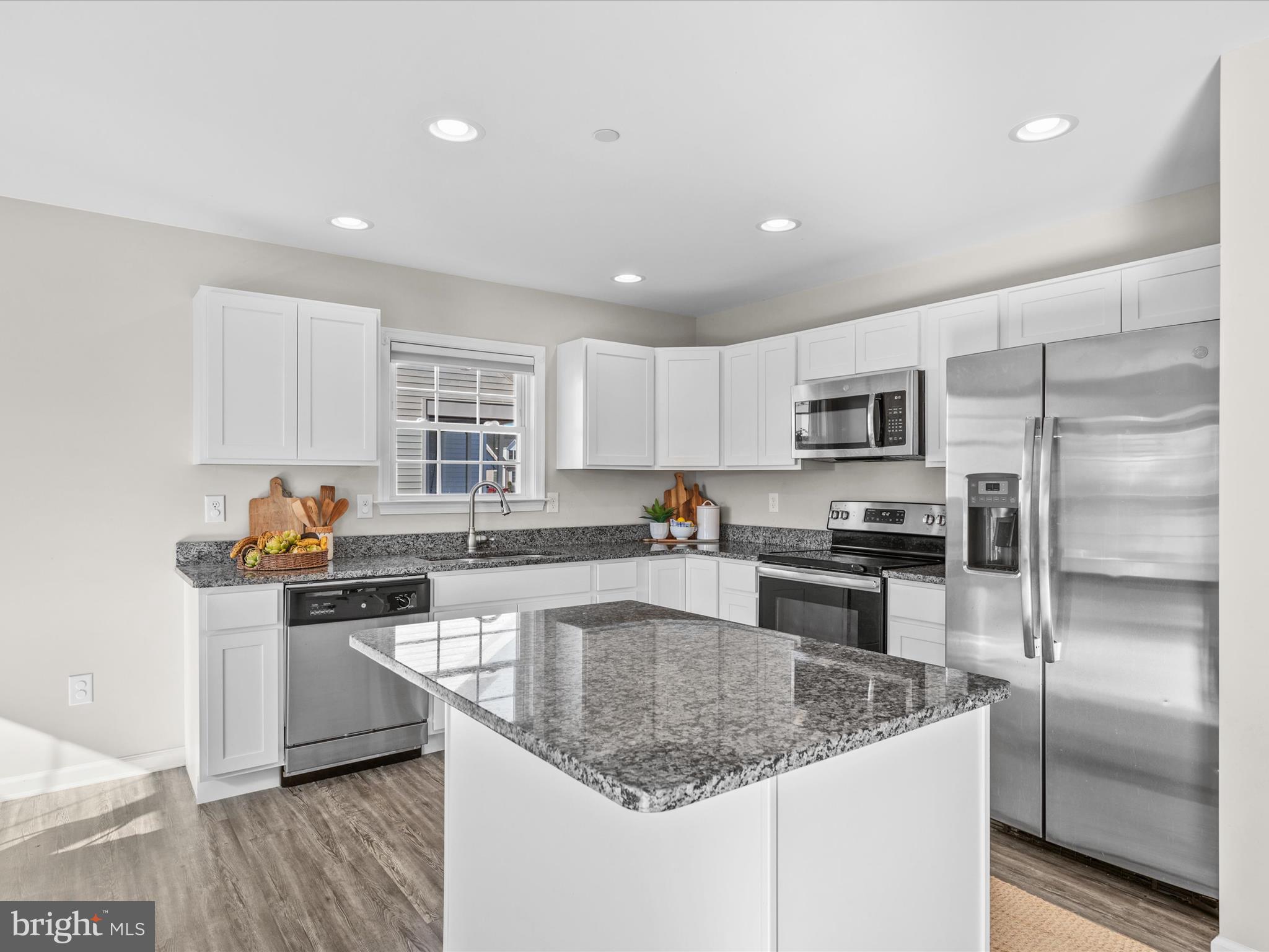 CEDAR COMMONS - Residential