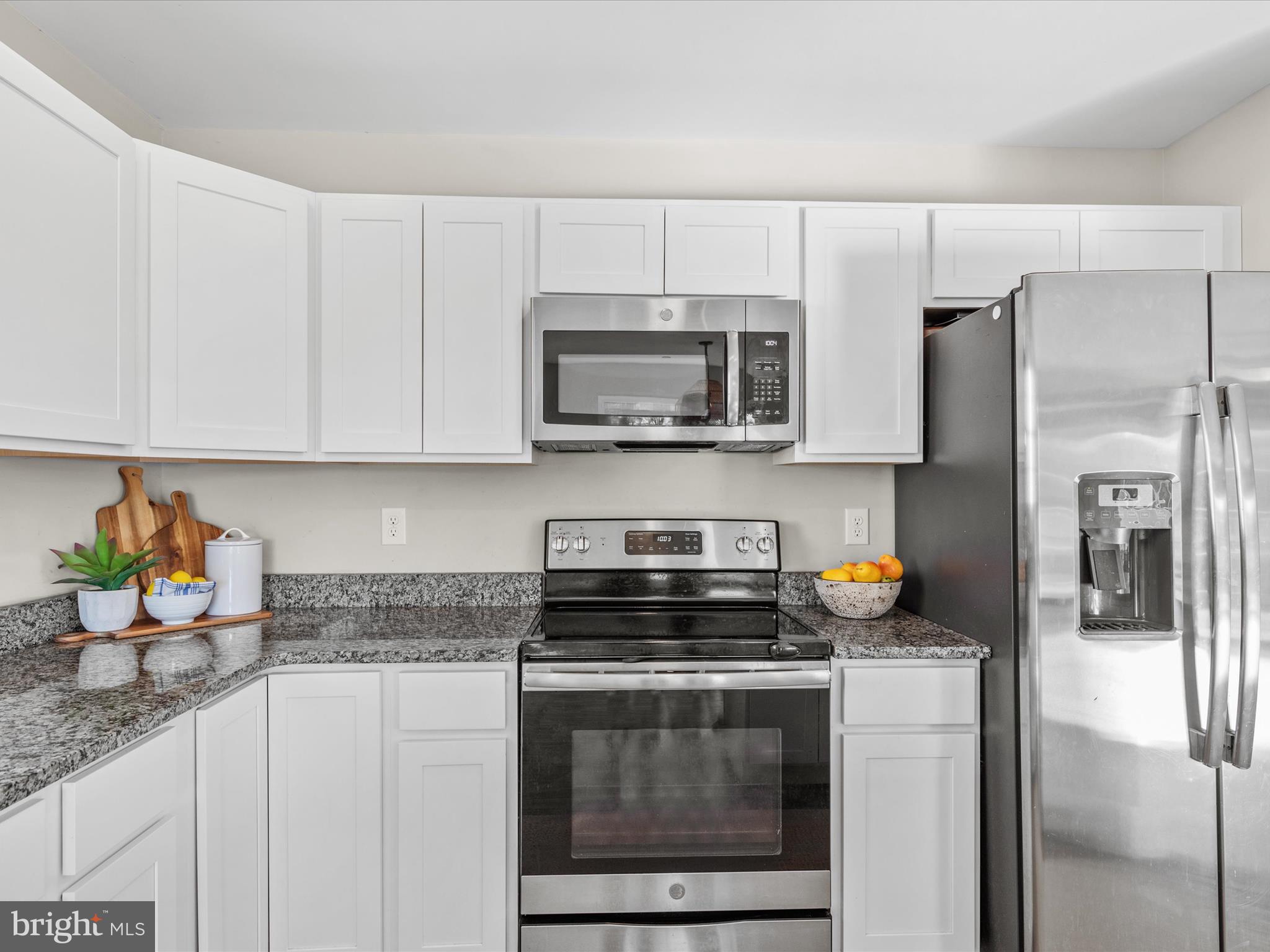 CEDAR COMMONS - Residential