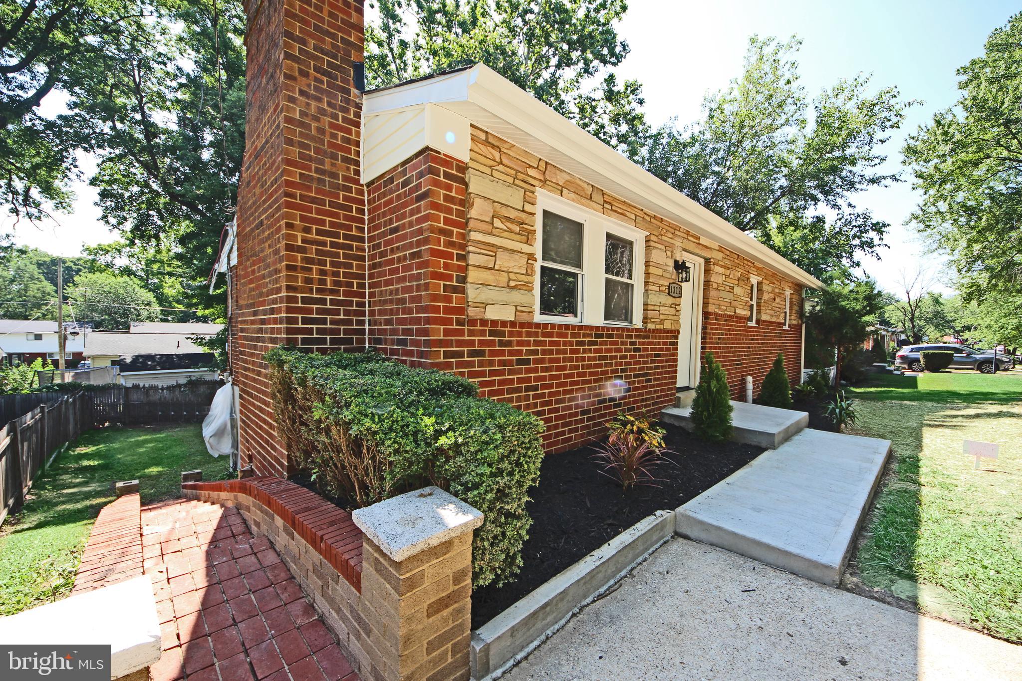 1312 WOODLARK DRIVE
