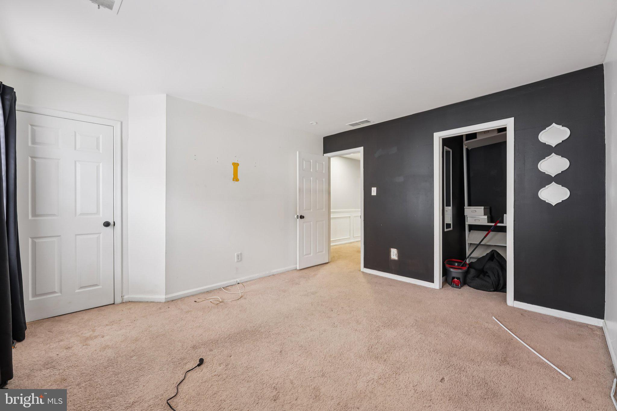 COUNTRY CREEK - Residential