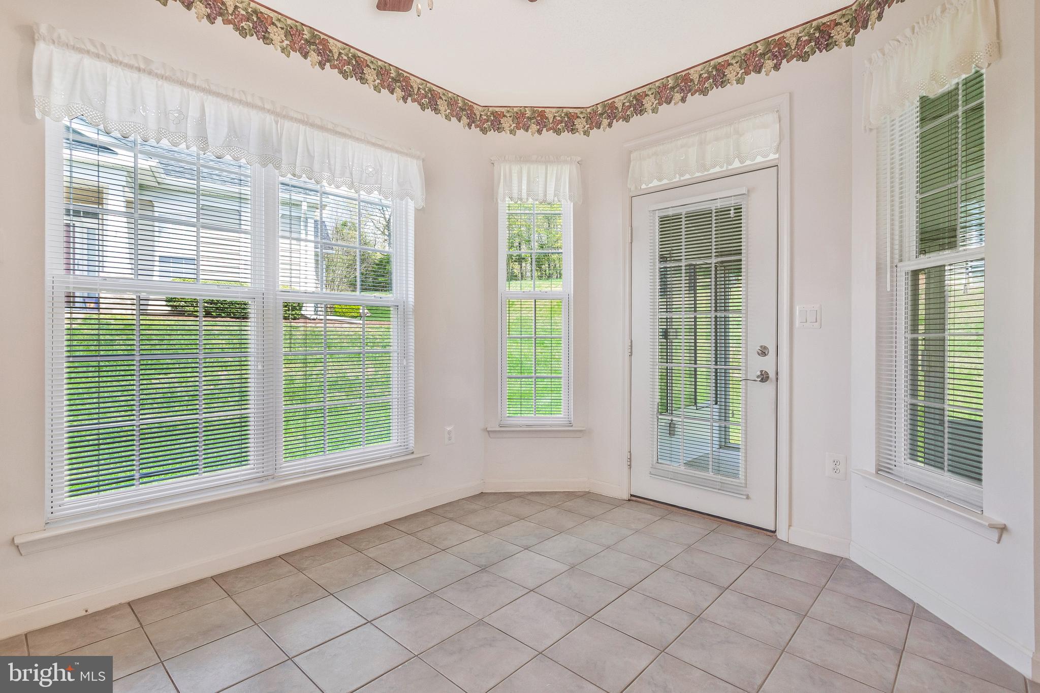 HAWTHORNE GREENE - Residential