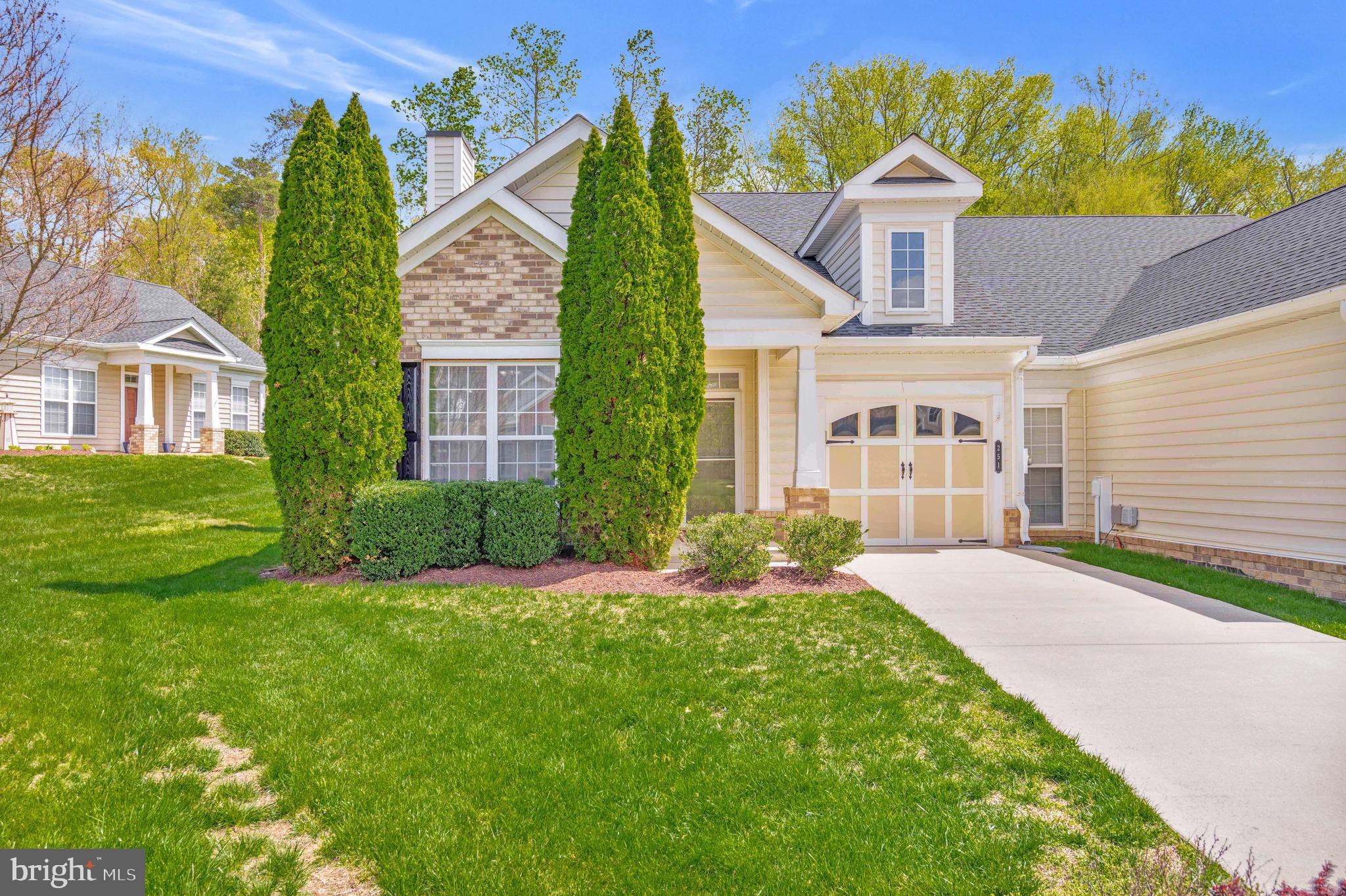 251 WILLIAMSBURG CIRCLE