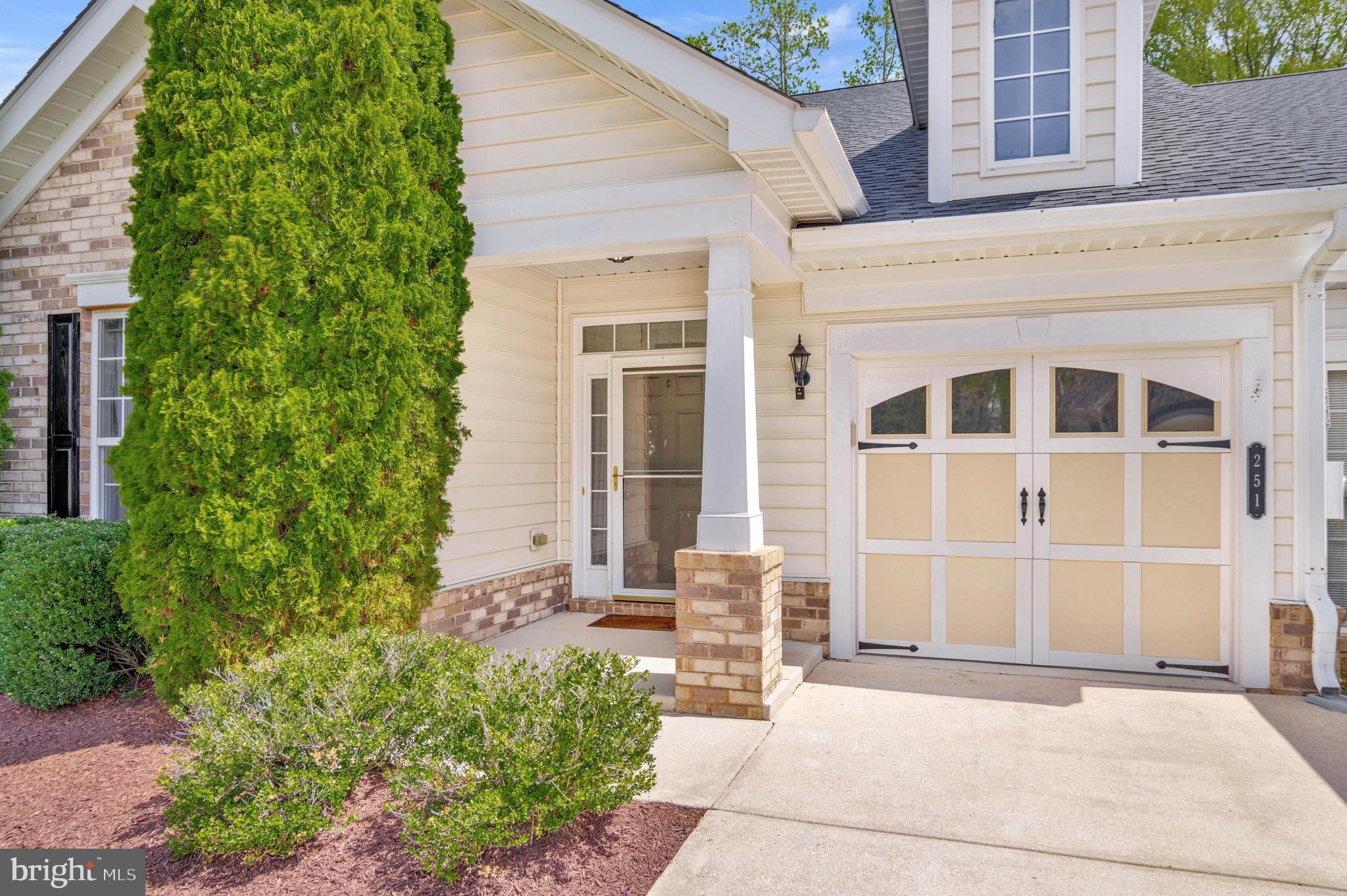 251 WILLIAMSBURG CIRCLE