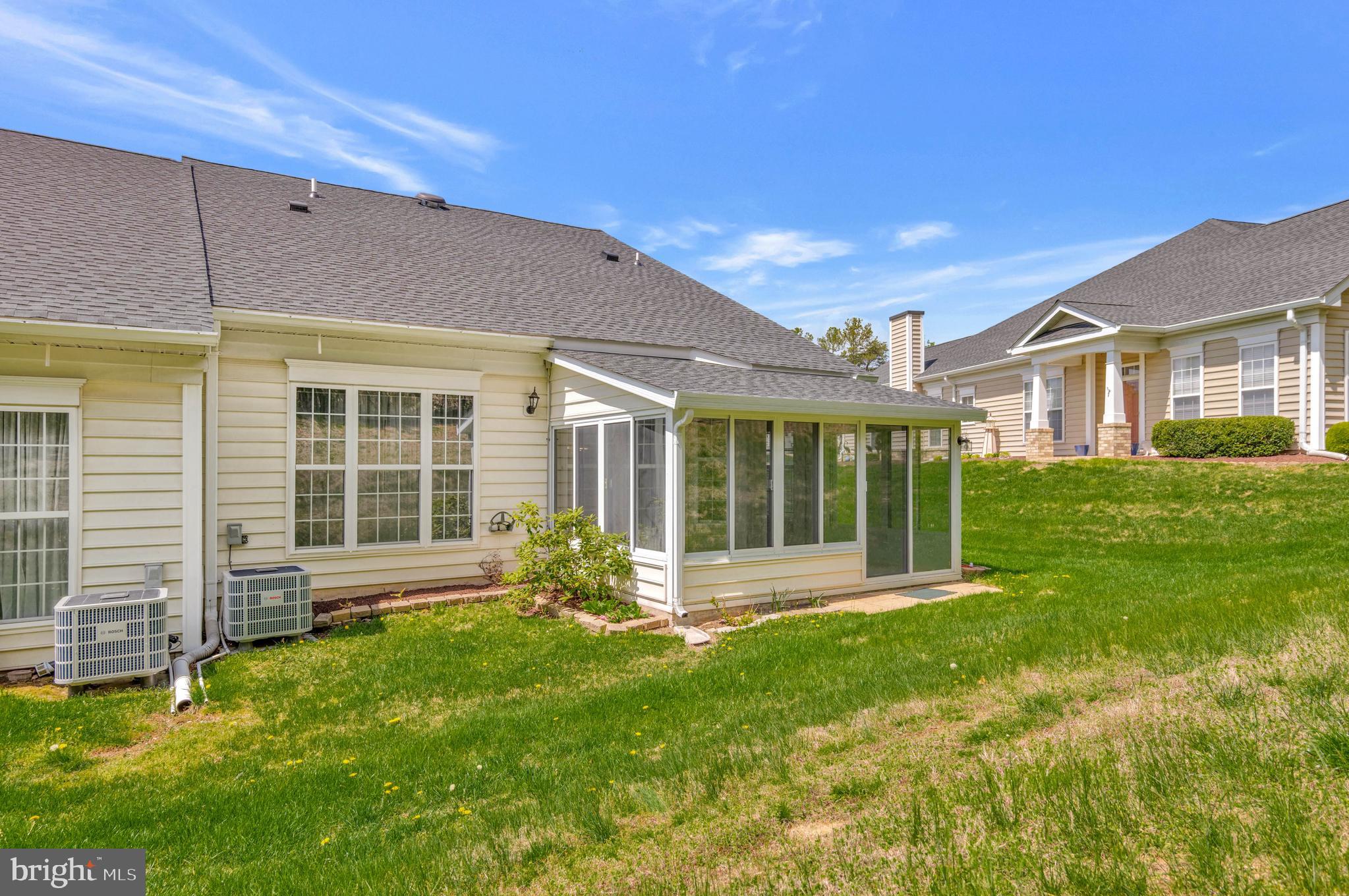 HAWTHORNE GREENE - Residential