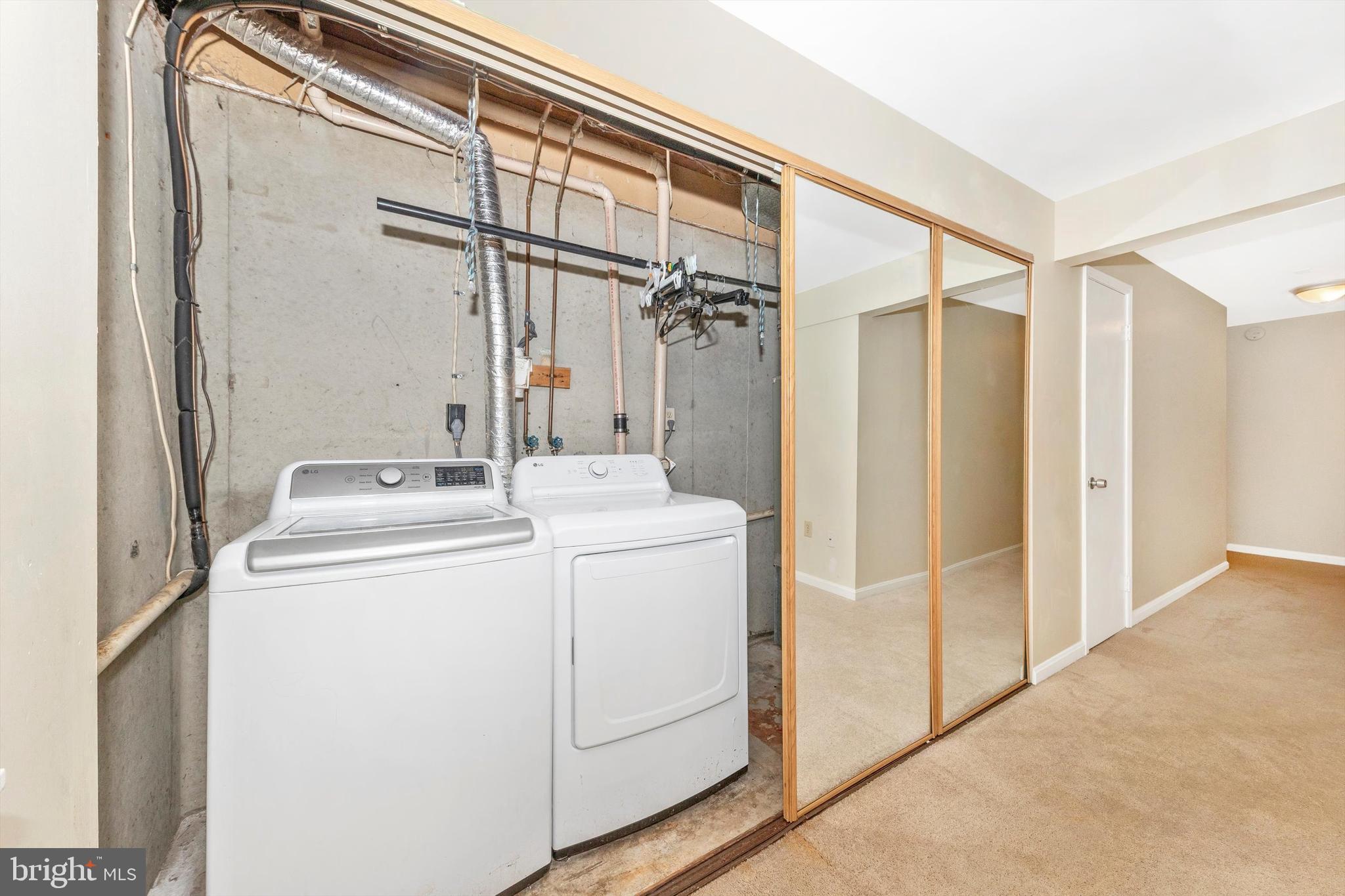 CARROLL PARK MANOR - Residential