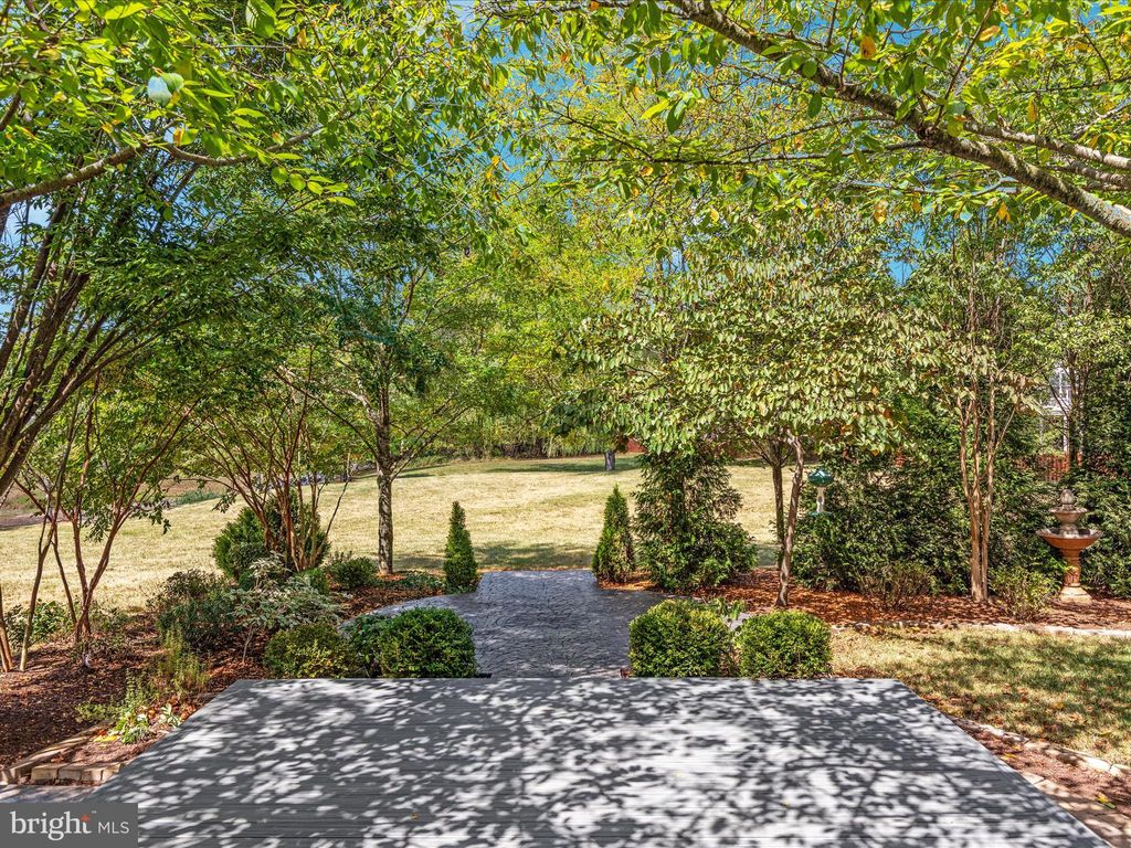 Photo of 15466 Arnold Palmer Drive, HAYMARKET, VA 20169 (MLS # VAPW2101614)