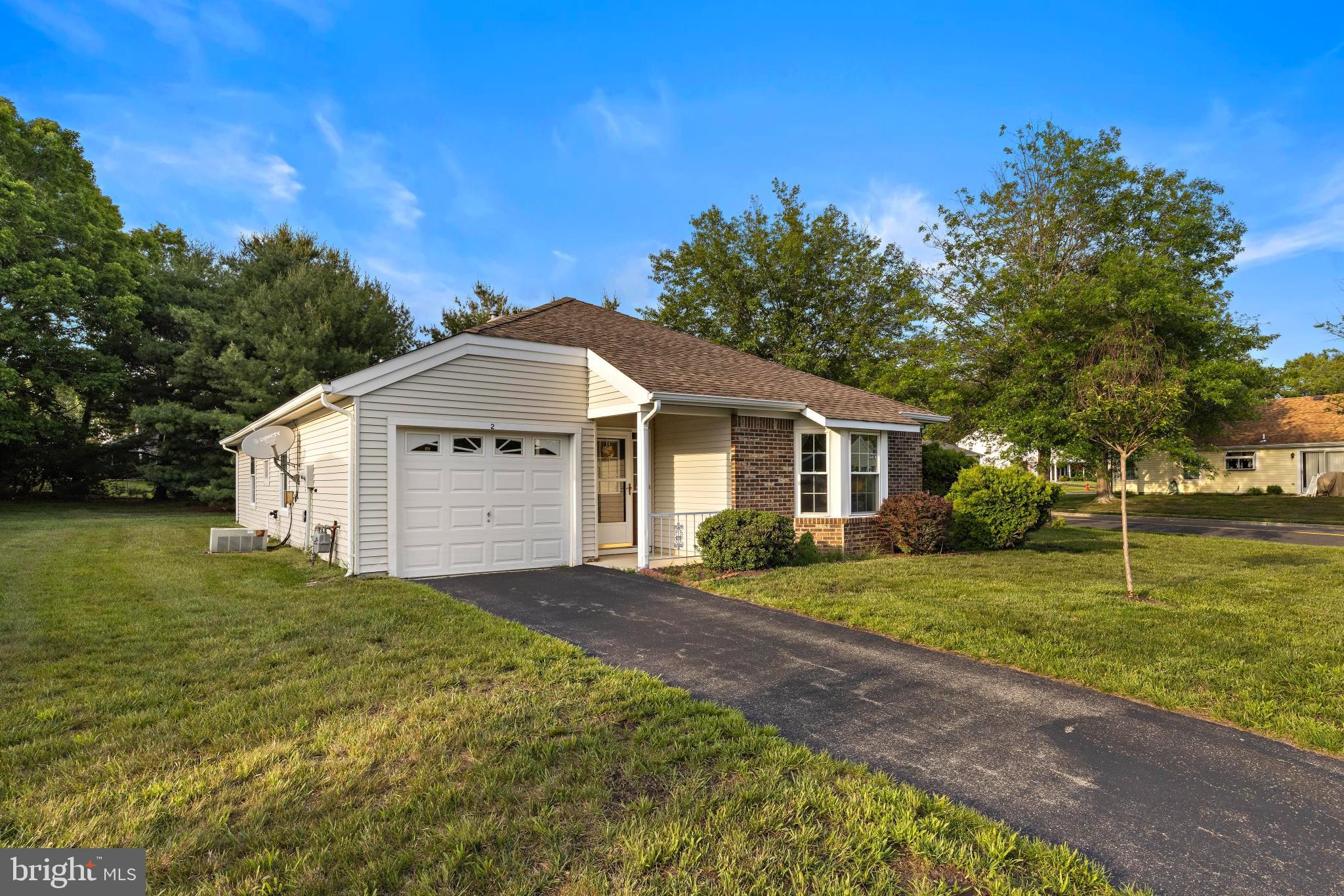 2 COTTONWOOD DRIVE