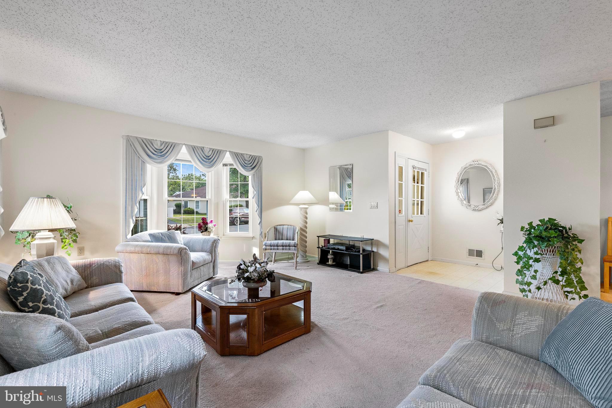 2 COTTONWOOD DRIVE